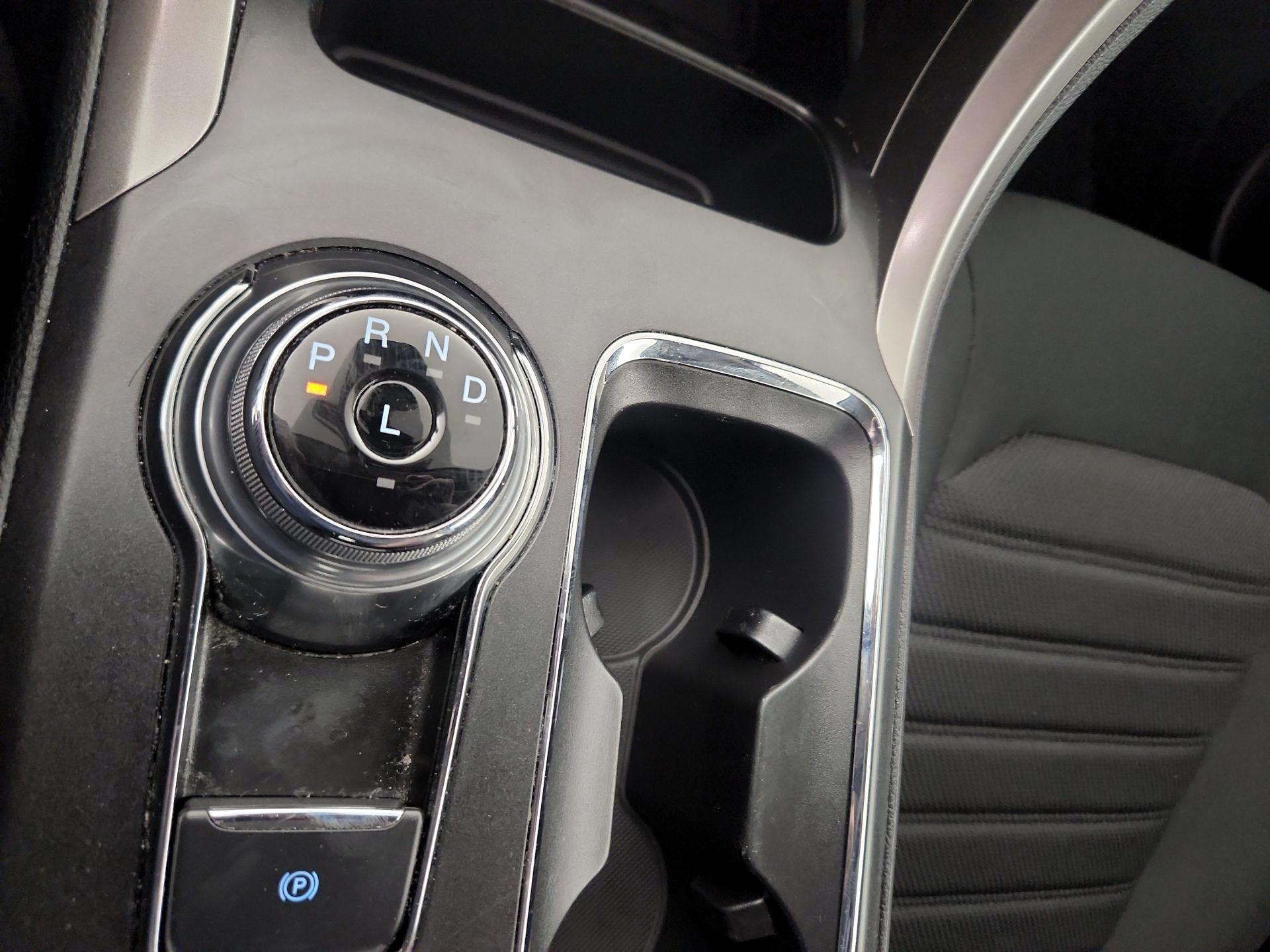 Thumbnail: 2020 Ford Fusion - 16