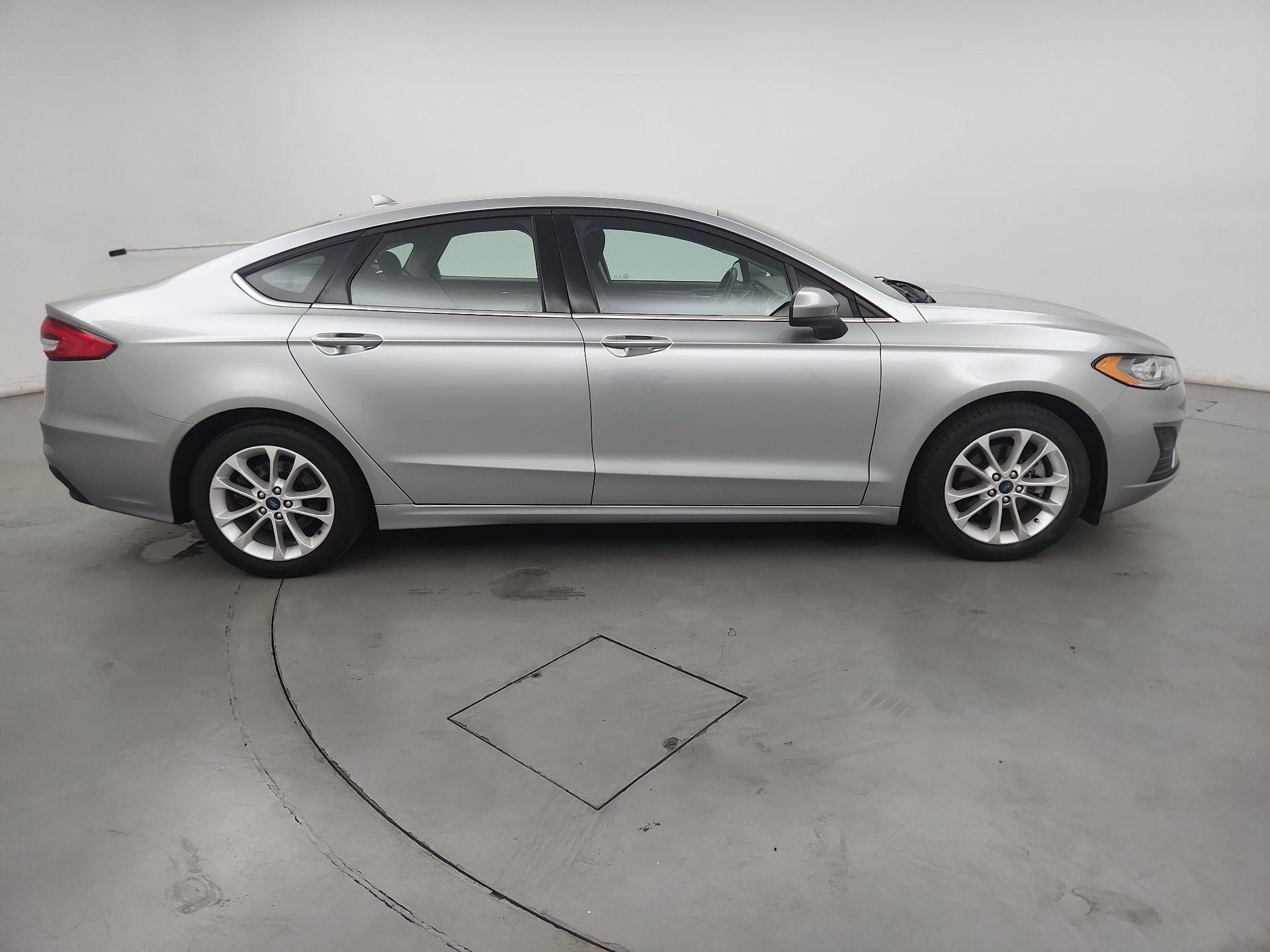 Thumbnail: 2020 Ford Fusion - 4