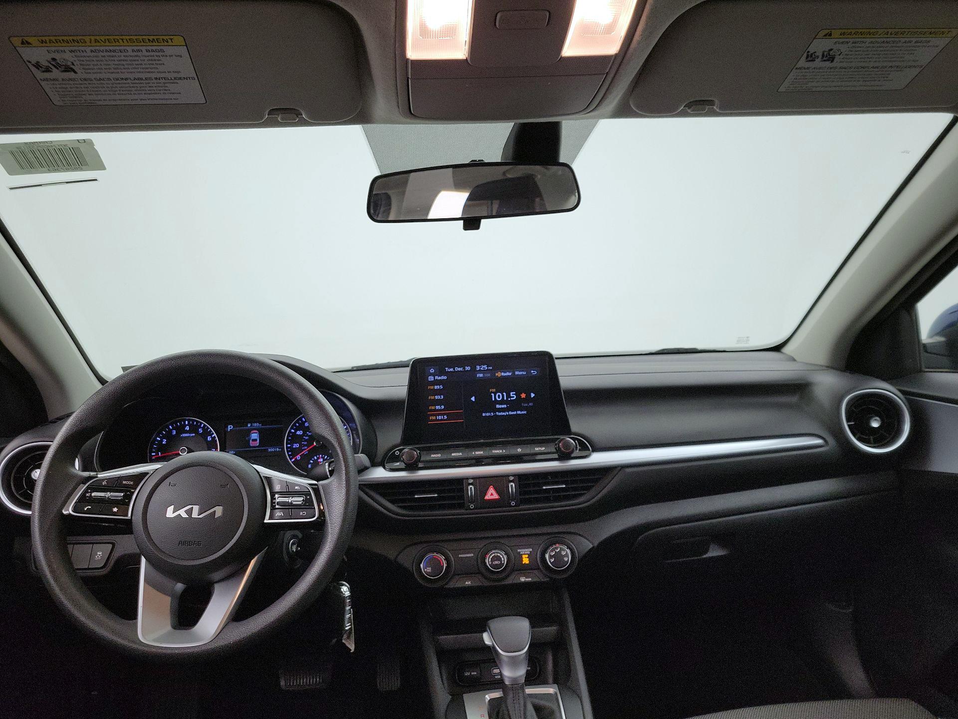 Thumbnail: 2023 Kia Forte - 9