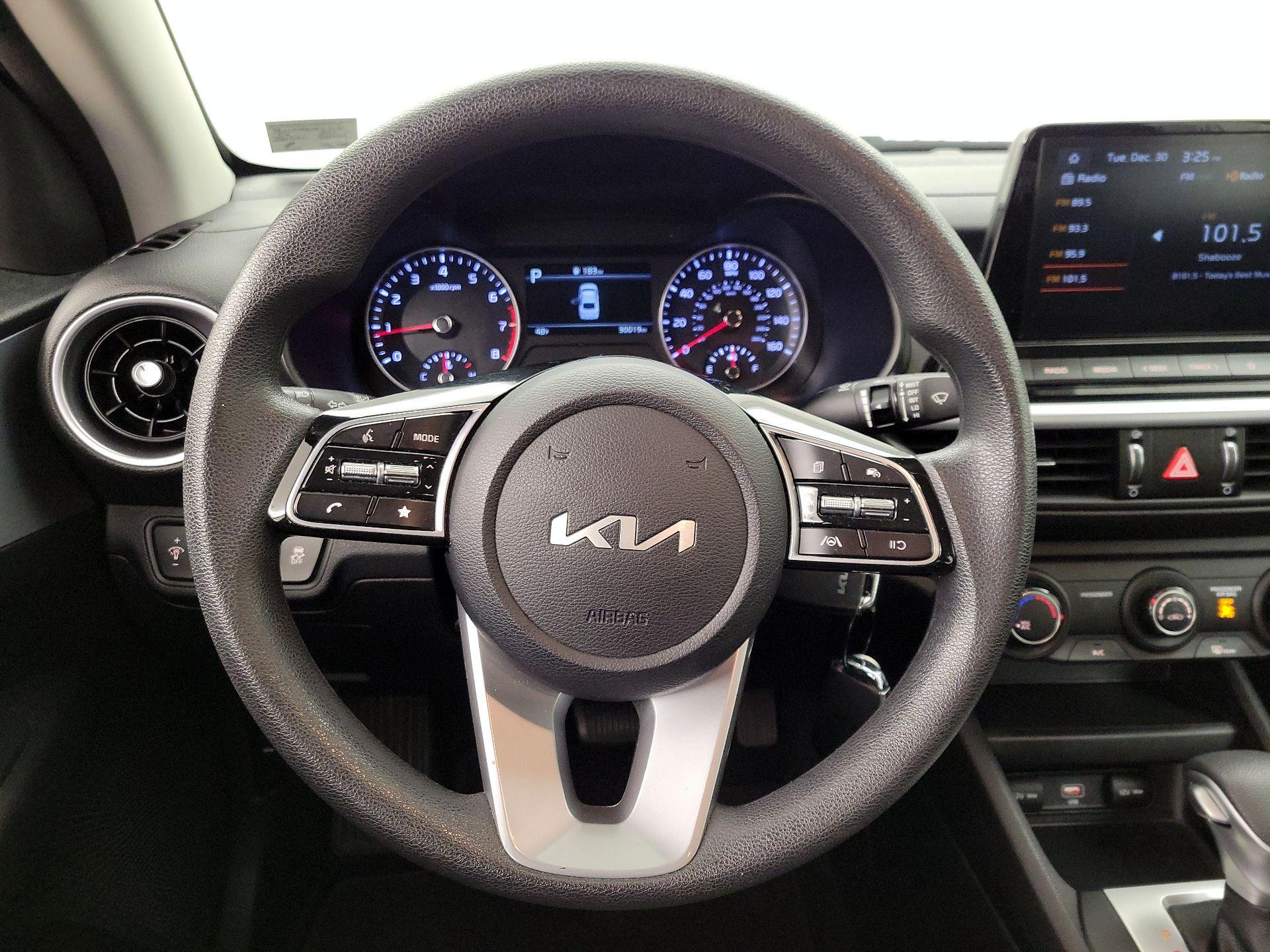 Thumbnail: 2023 Kia Forte - 10