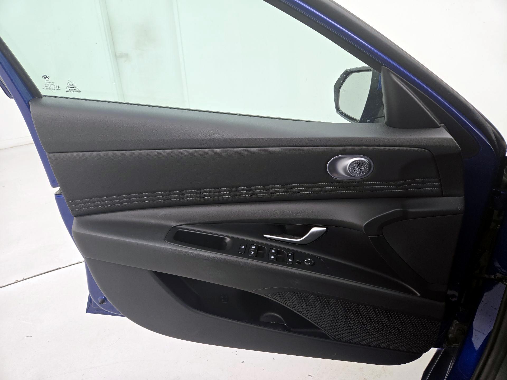 Thumbnail: 2023 Hyundai Elantra - 12