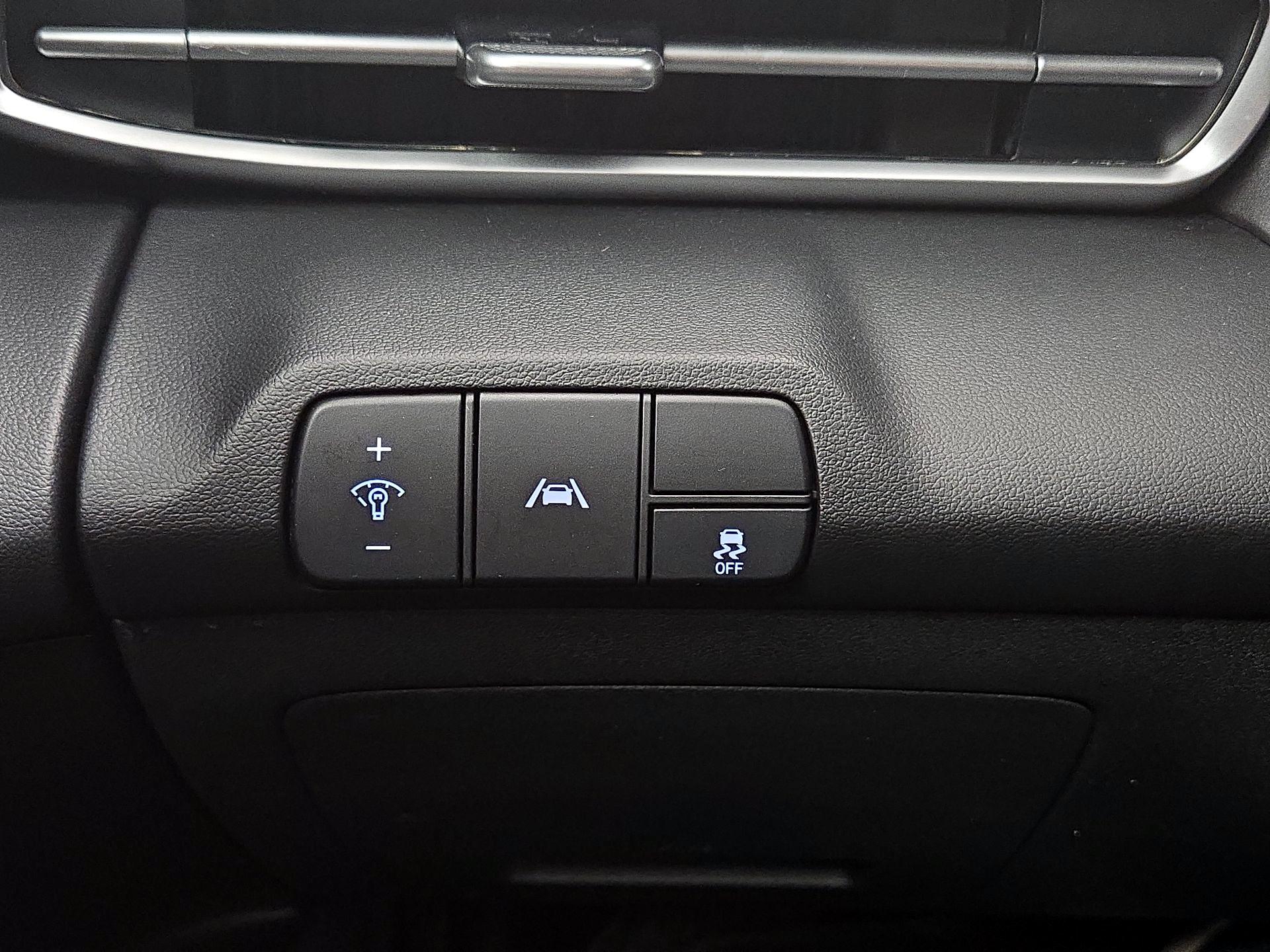 Thumbnail: 2023 Hyundai Elantra - 13