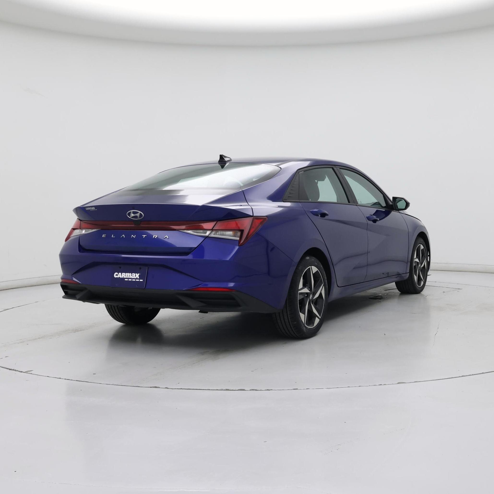 Thumbnail: 2023 Hyundai Elantra - 8