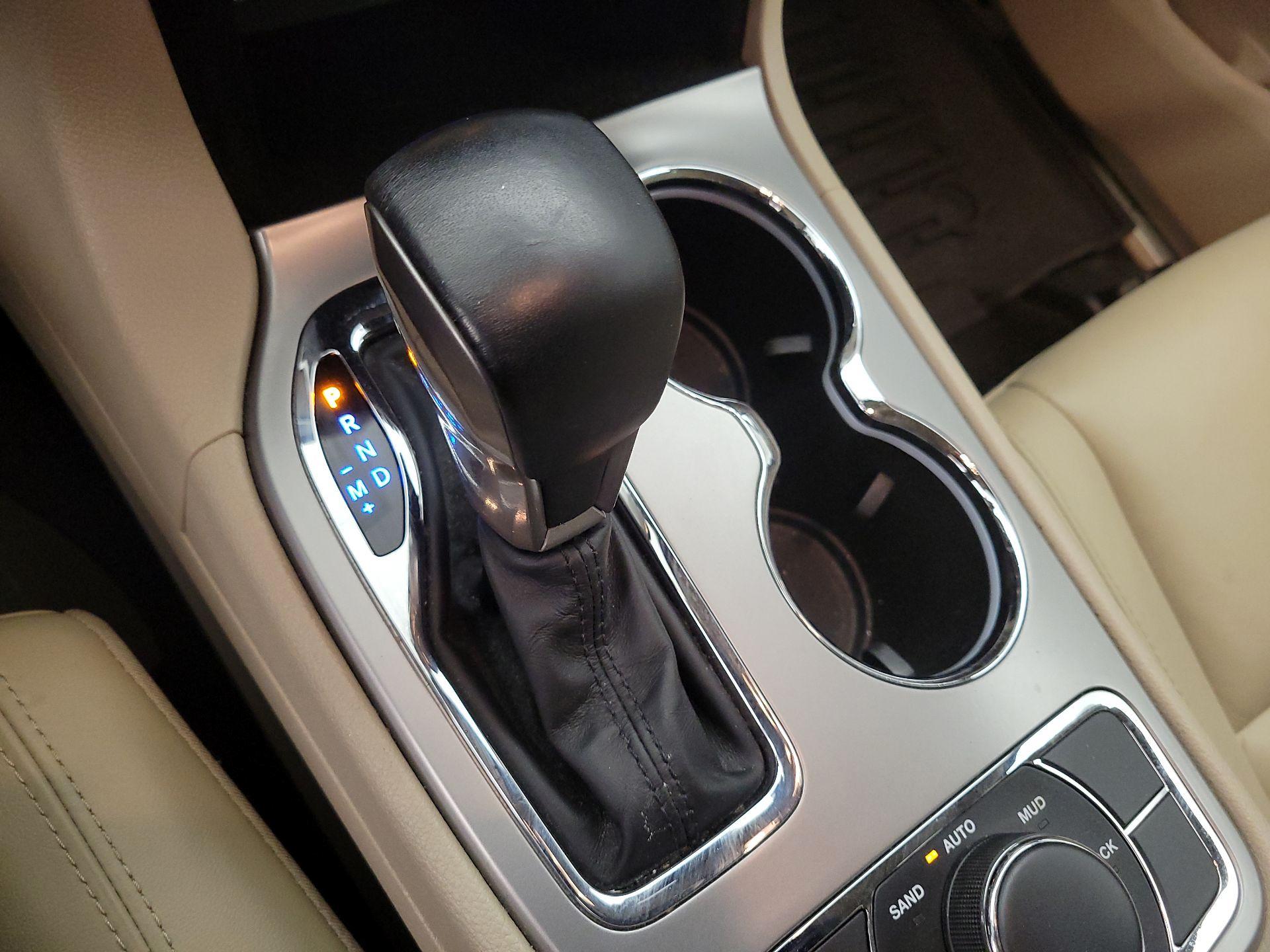 Thumbnail: 2021 Jeep Grand Cherokee - 18