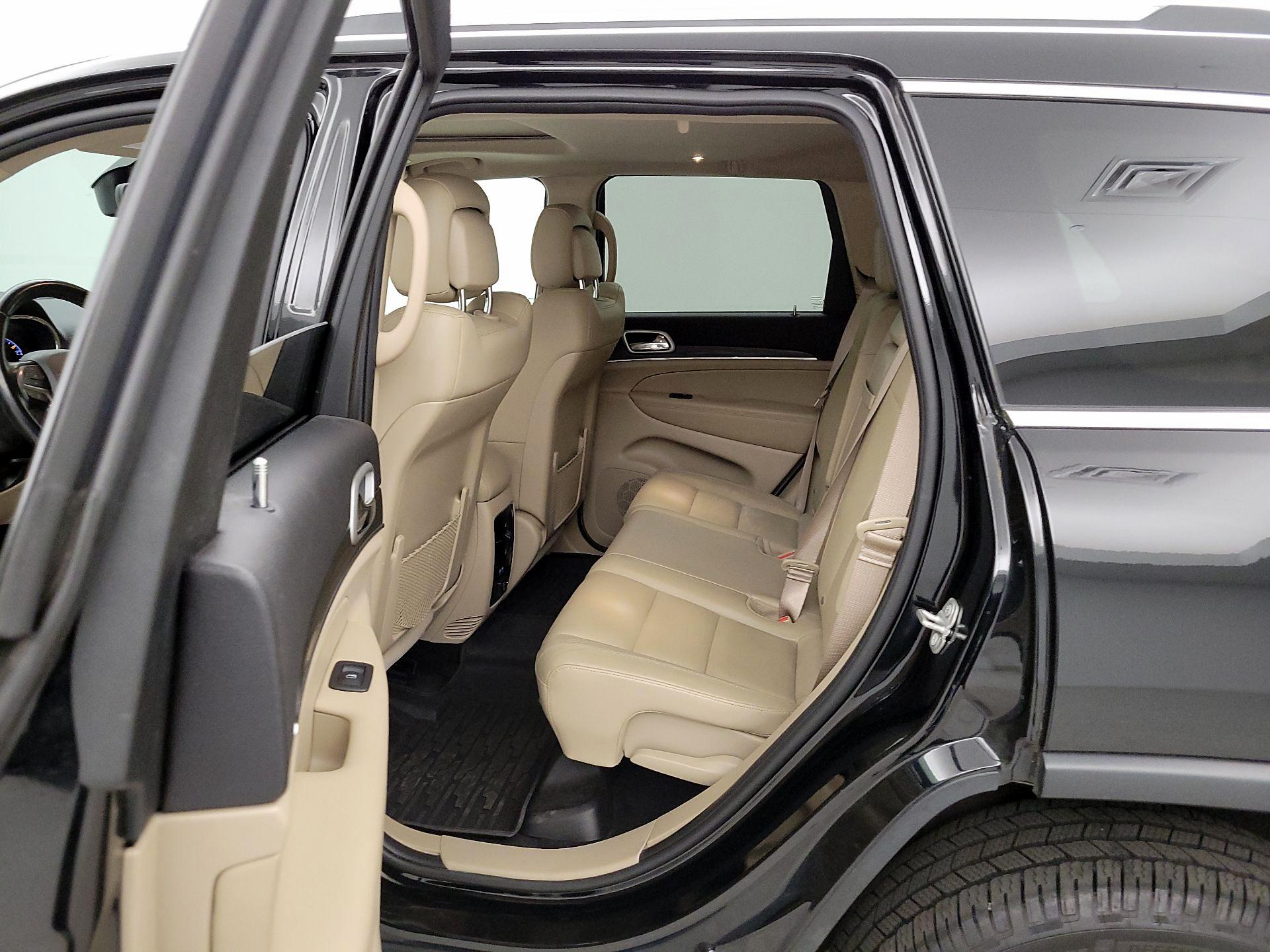 Thumbnail: 2021 Jeep Grand Cherokee - 20