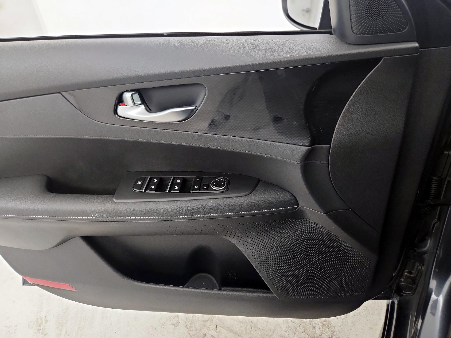 Thumbnail: 2023 Kia Forte - 12