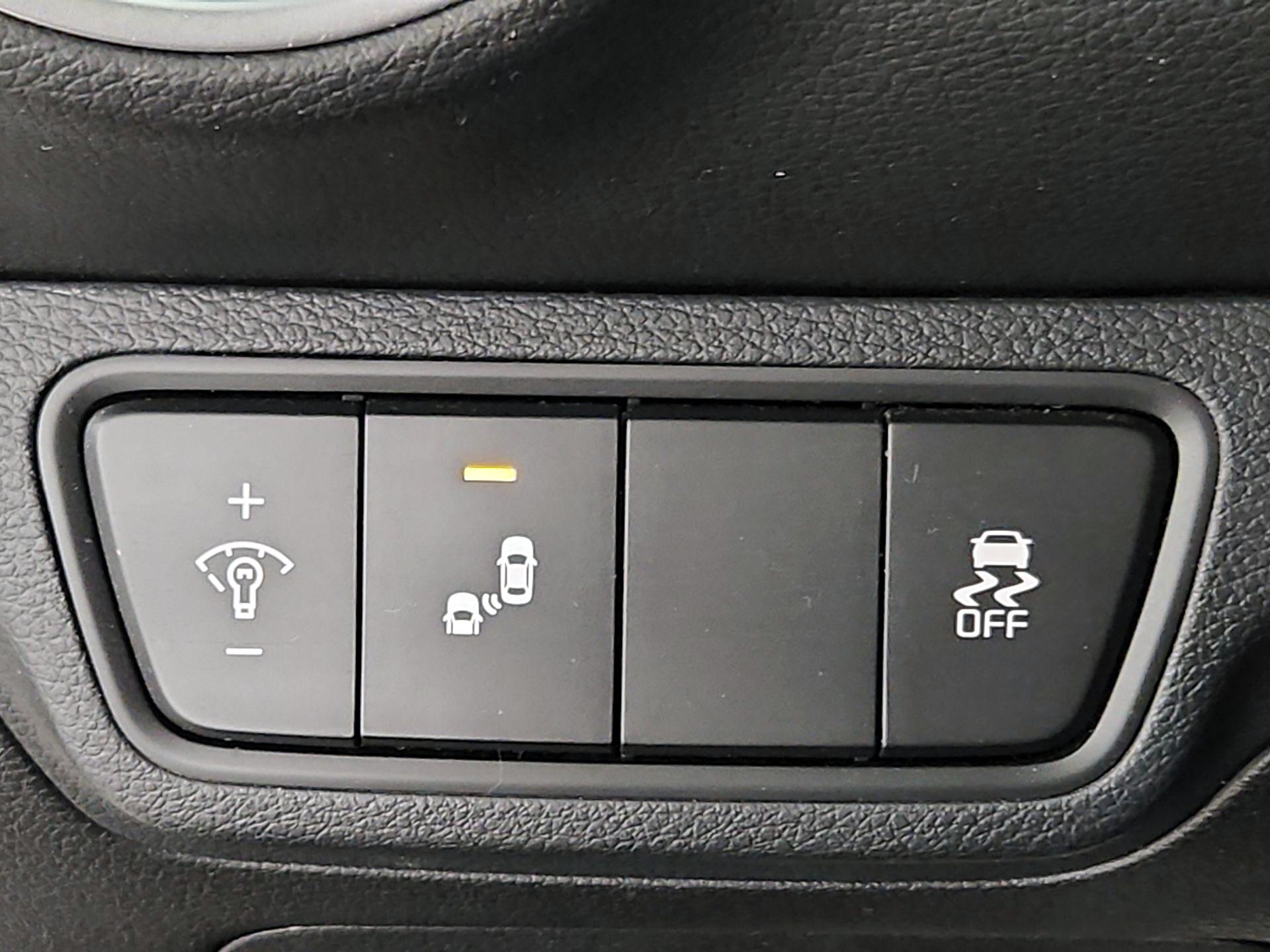 Thumbnail: 2023 Kia Forte - 13