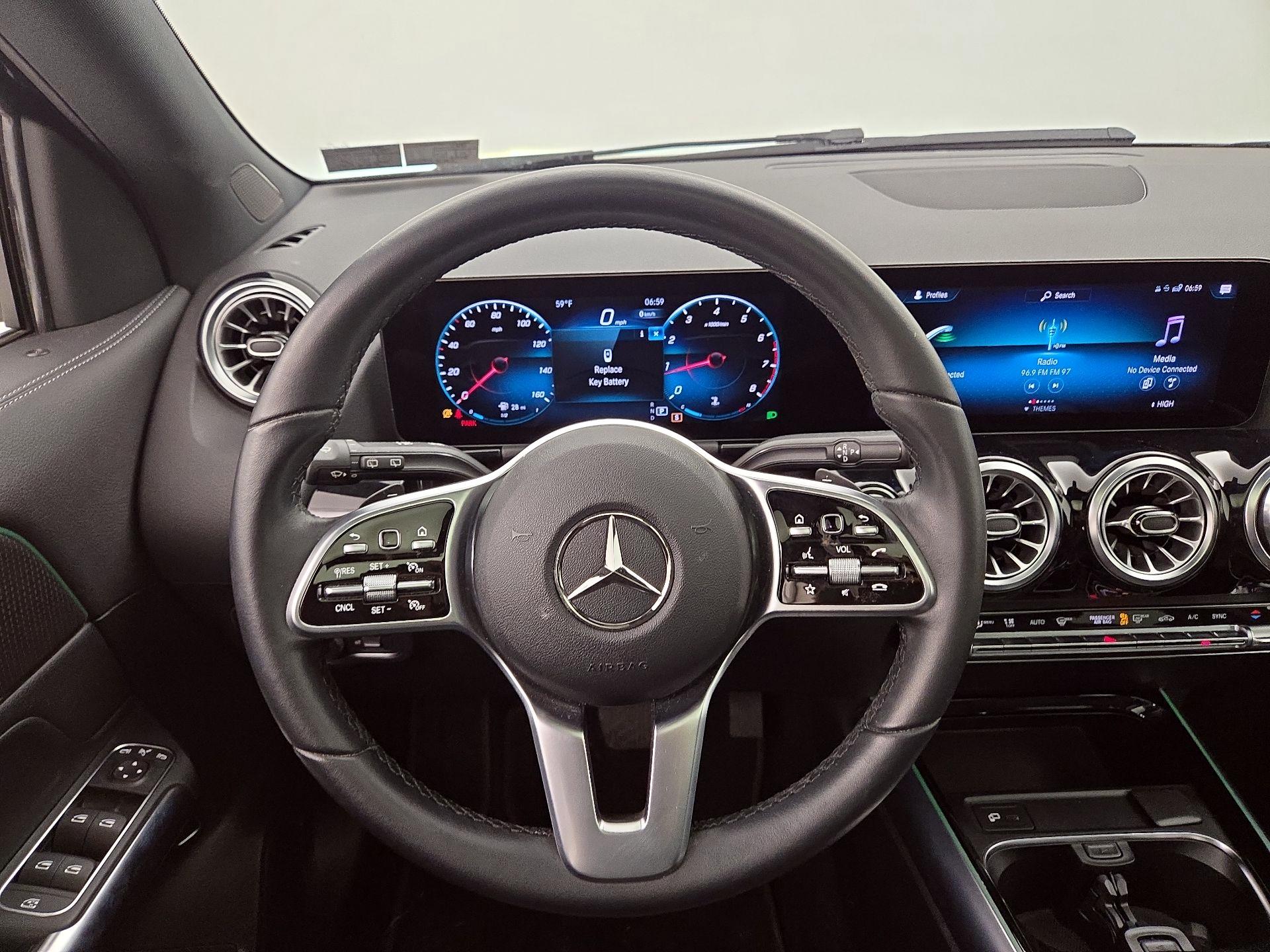 Thumbnail: 2022 Mercedes-Benz GLA - 10