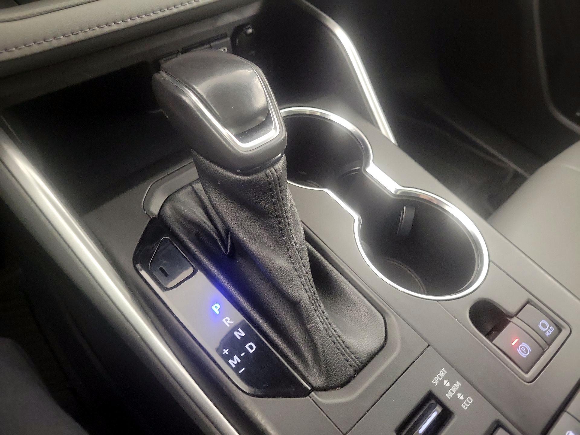 Thumbnail: 2021 Toyota Highlander - 15