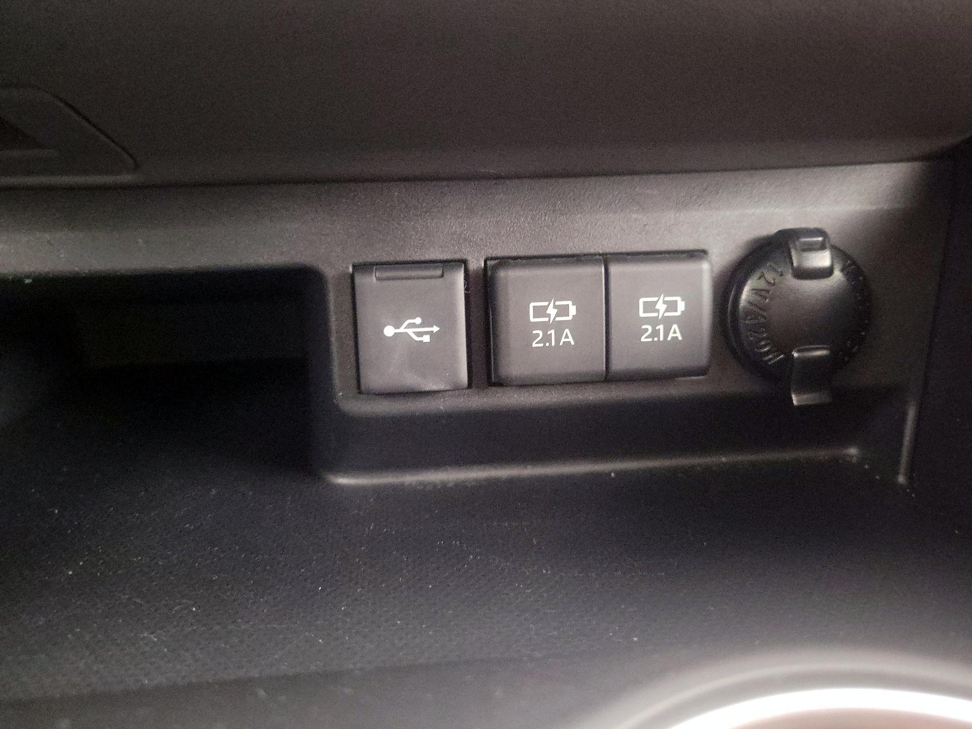 Thumbnail: 2021 Toyota Highlander - 16