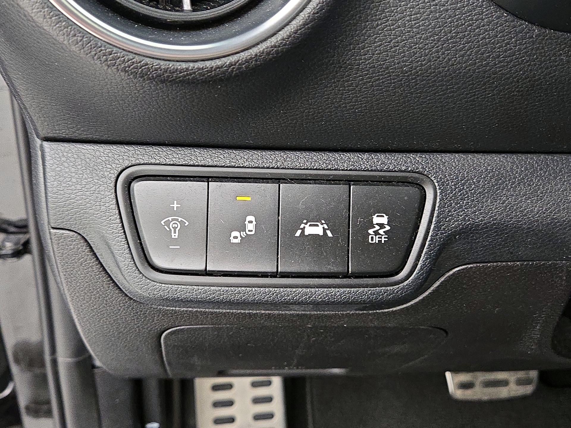 Thumbnail: 2021 Kia Forte - 13