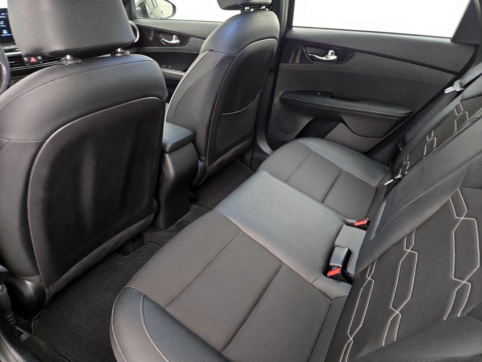 Thumbnail: 2021 Kia Forte - 20