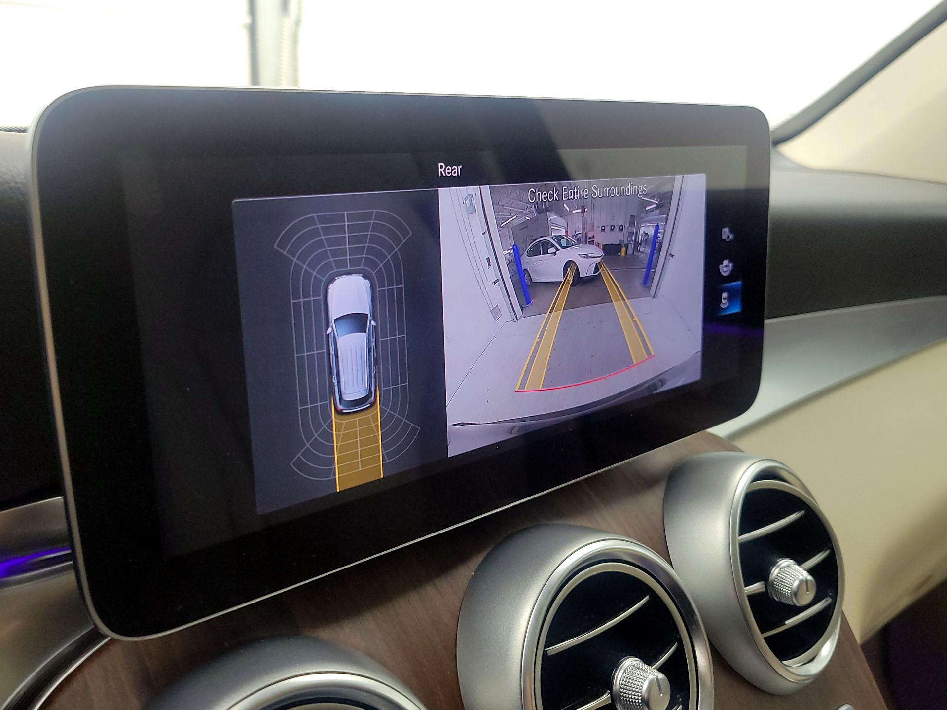 Thumbnail: 2022 Mercedes-Benz GLC - 15