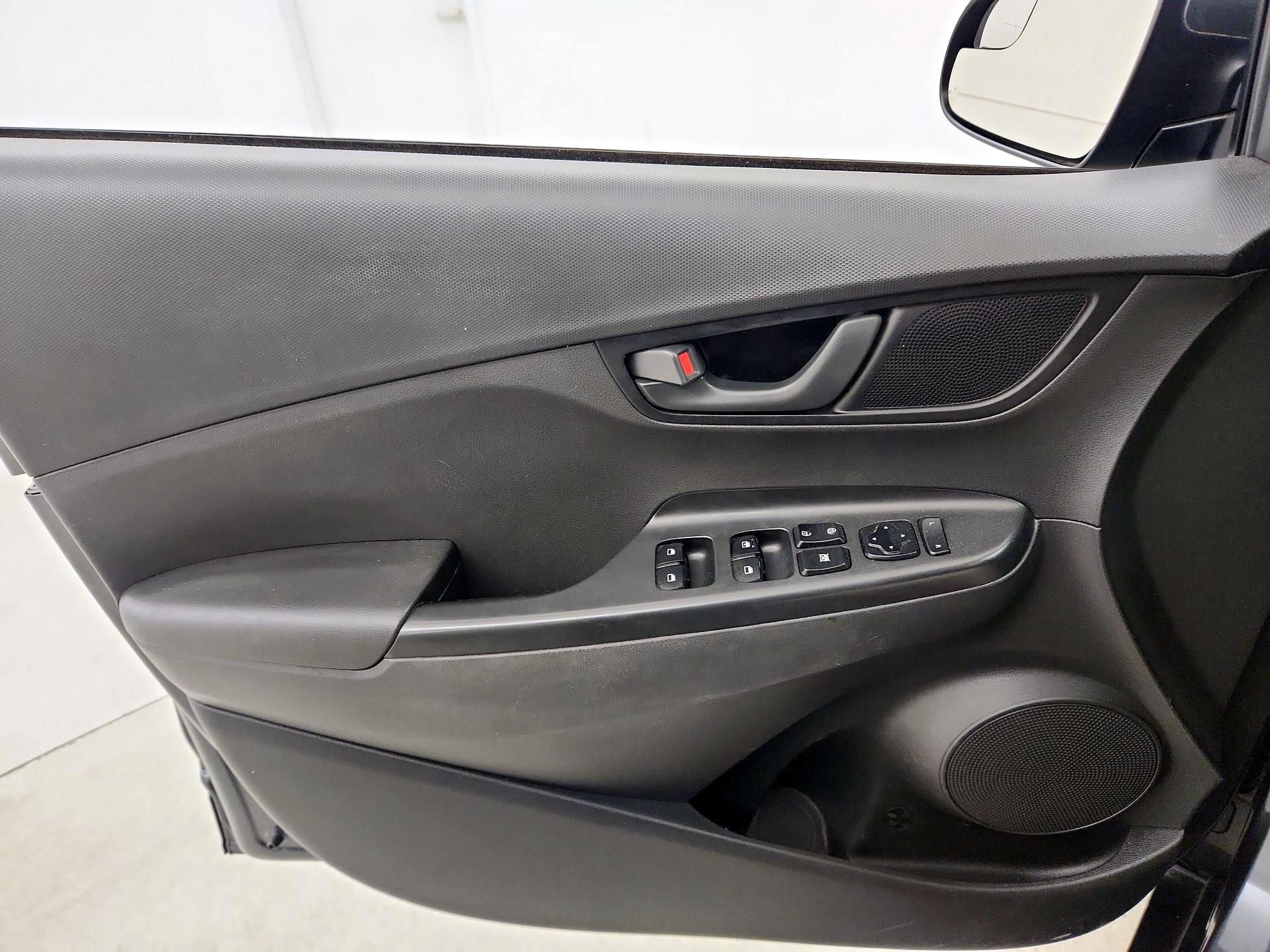 Thumbnail: 2020 Hyundai Kona - 12