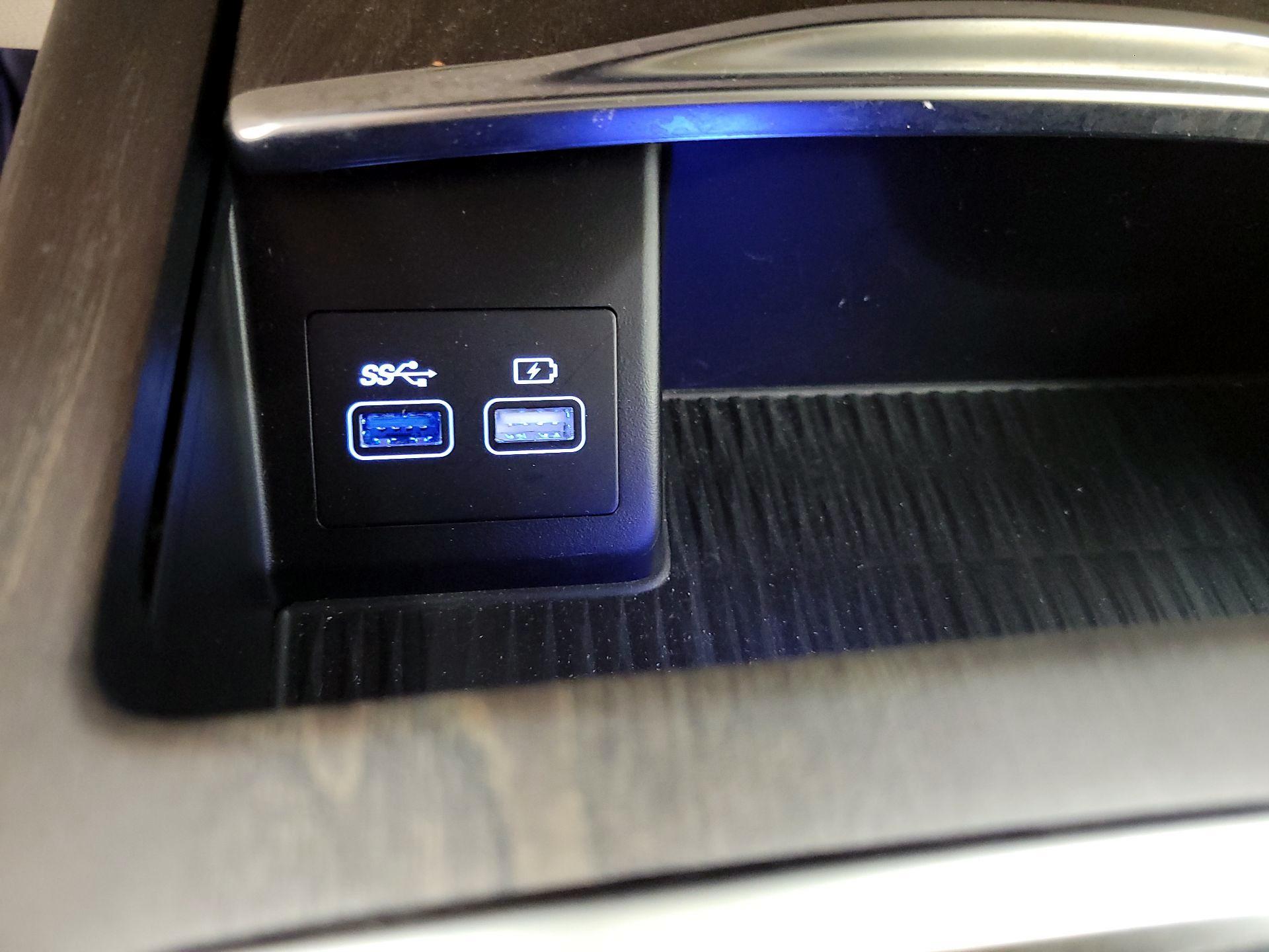 Thumbnail: 2023 Genesis G80 - 19