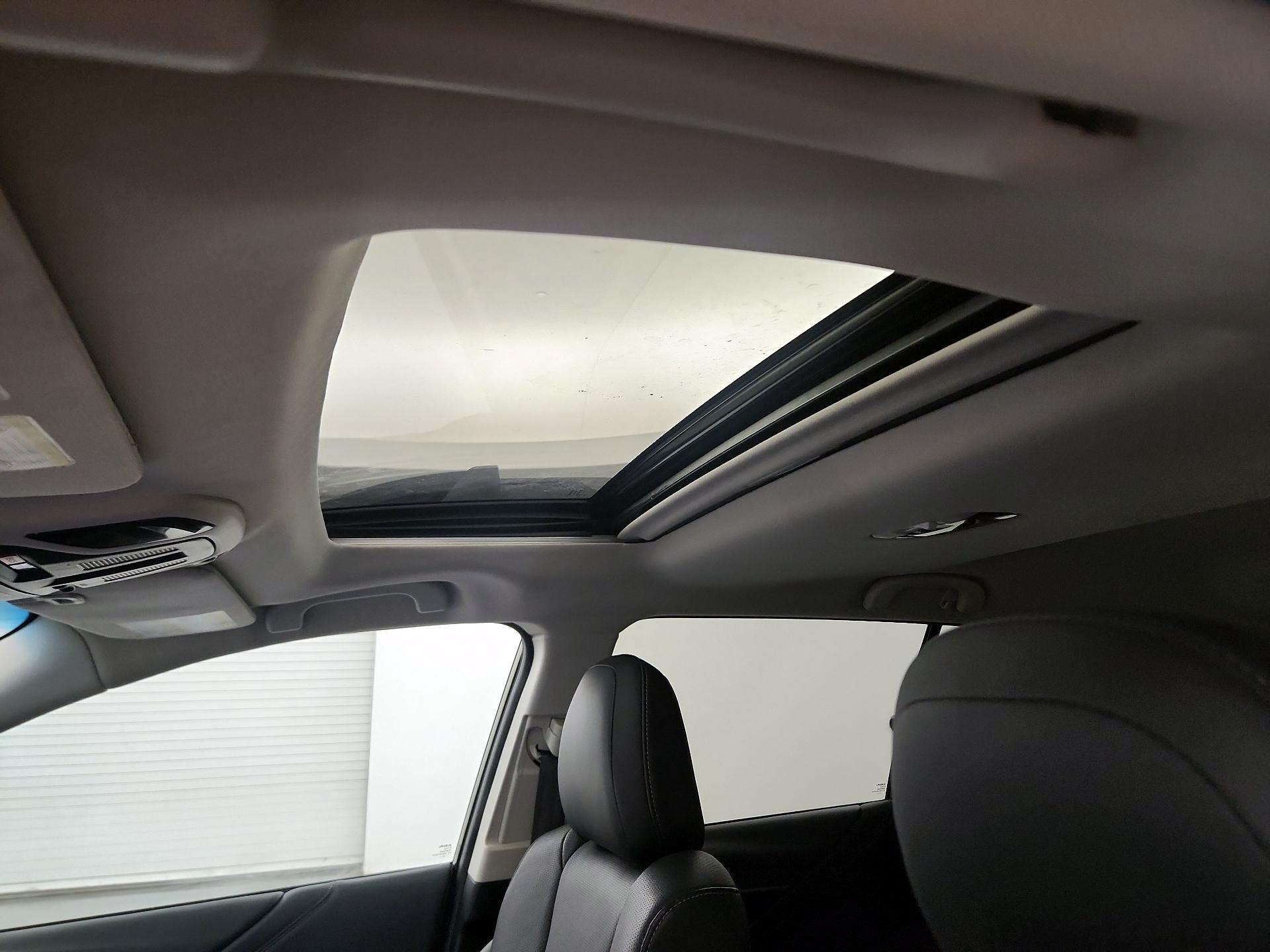 Thumbnail: 2022 Subaru Outback - 18