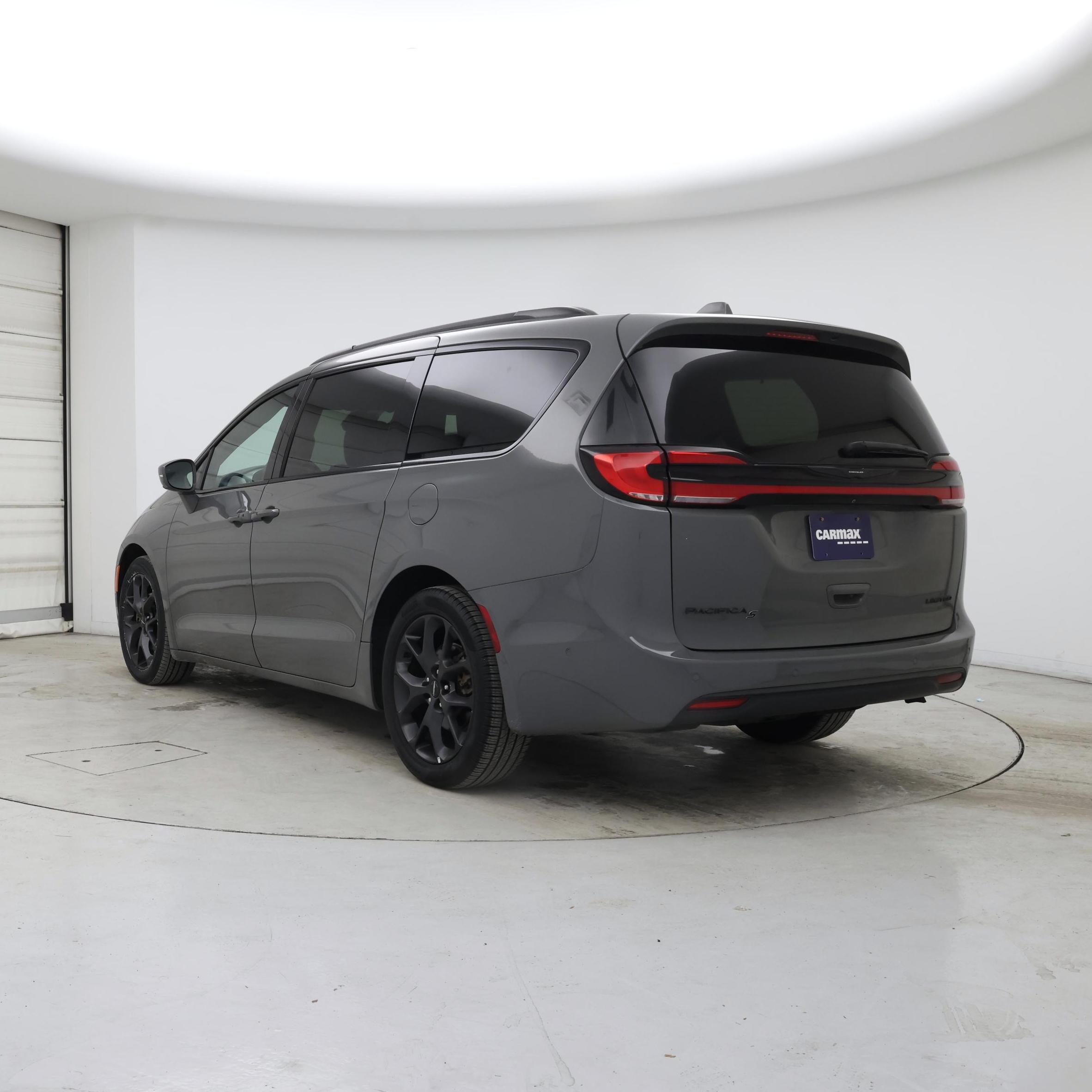 Thumbnail: 2022 Chrysler Pacifica - 2