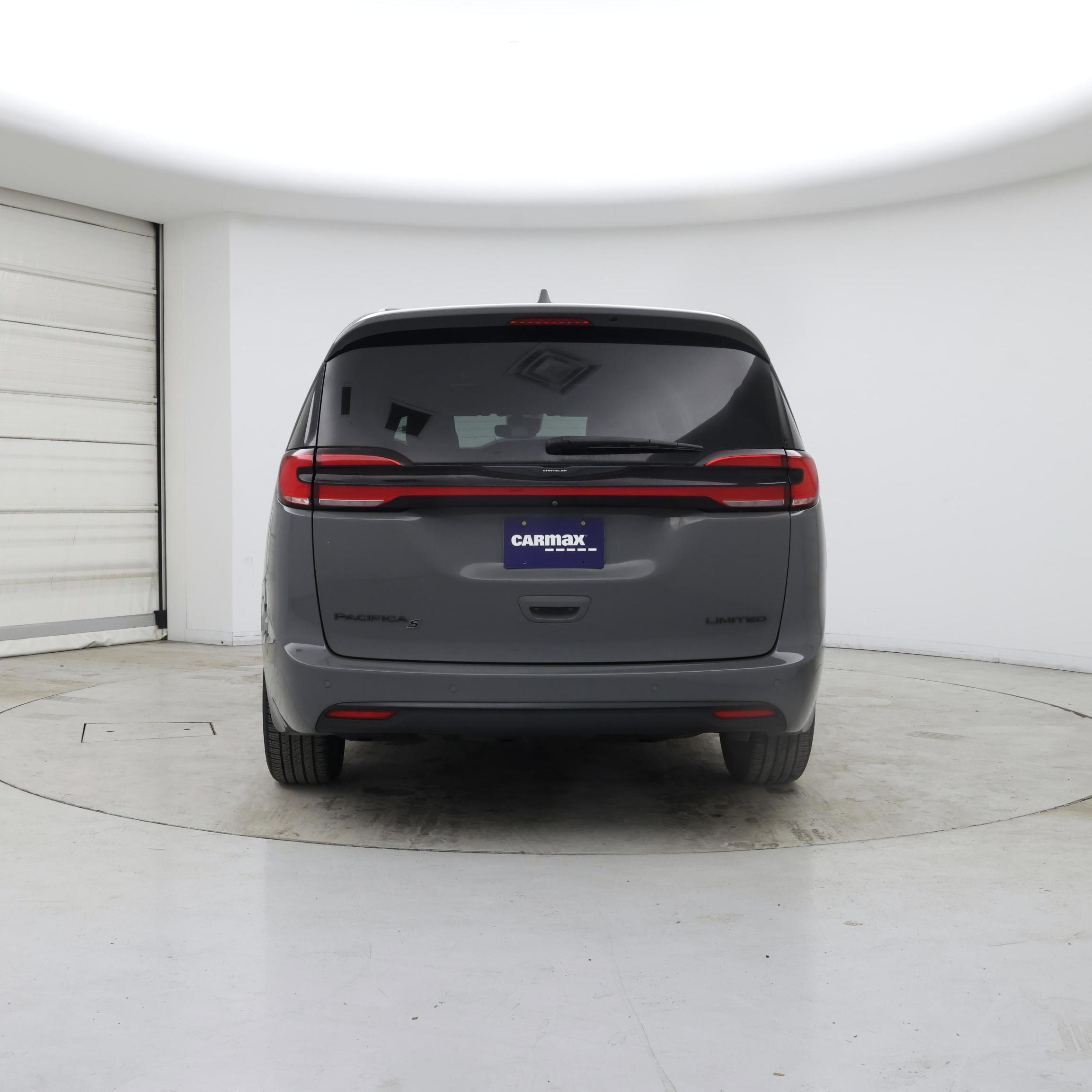 Thumbnail: 2022 Chrysler Pacifica - 6