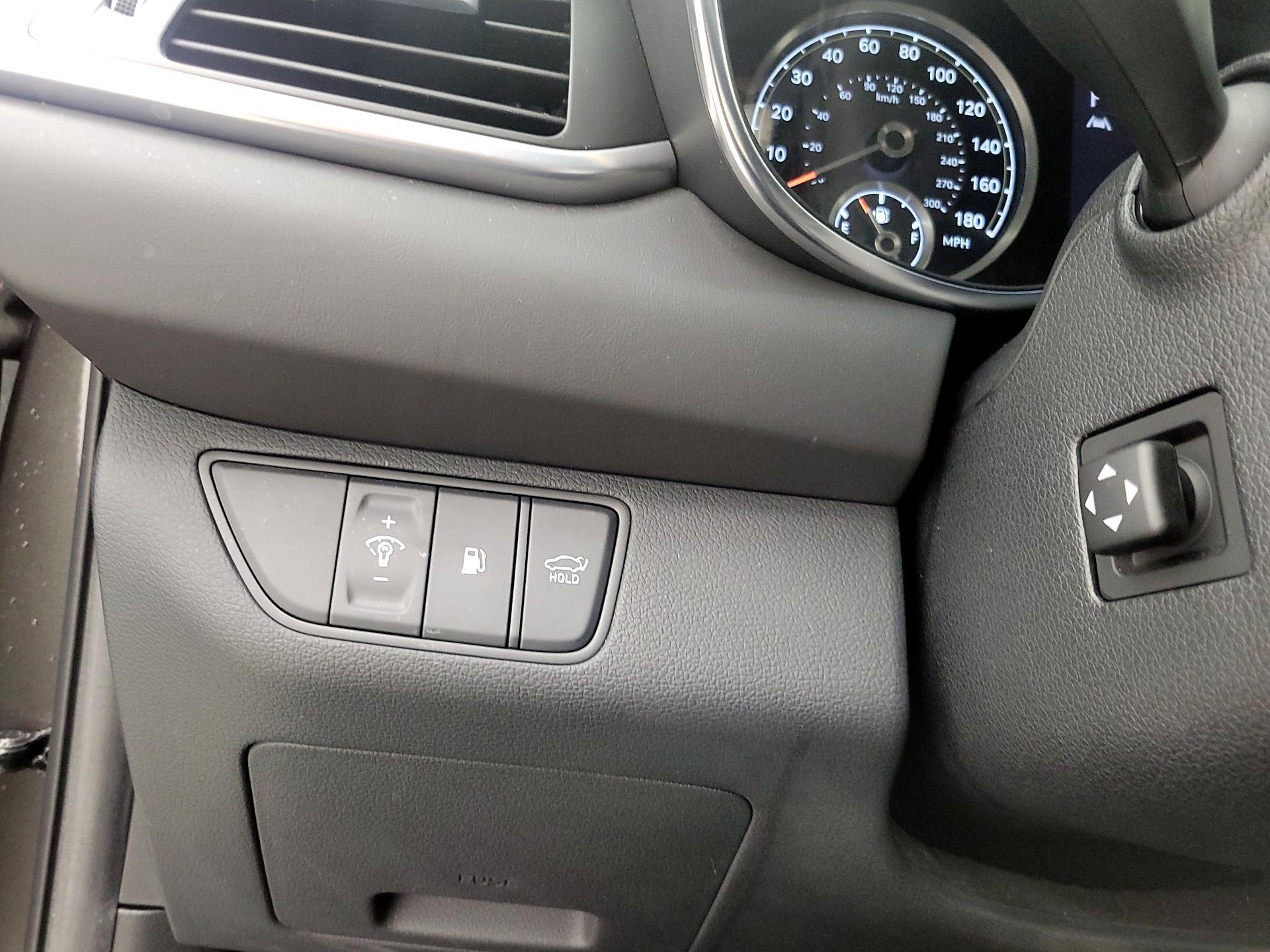 Thumbnail: 2023 Genesis G70 - 13