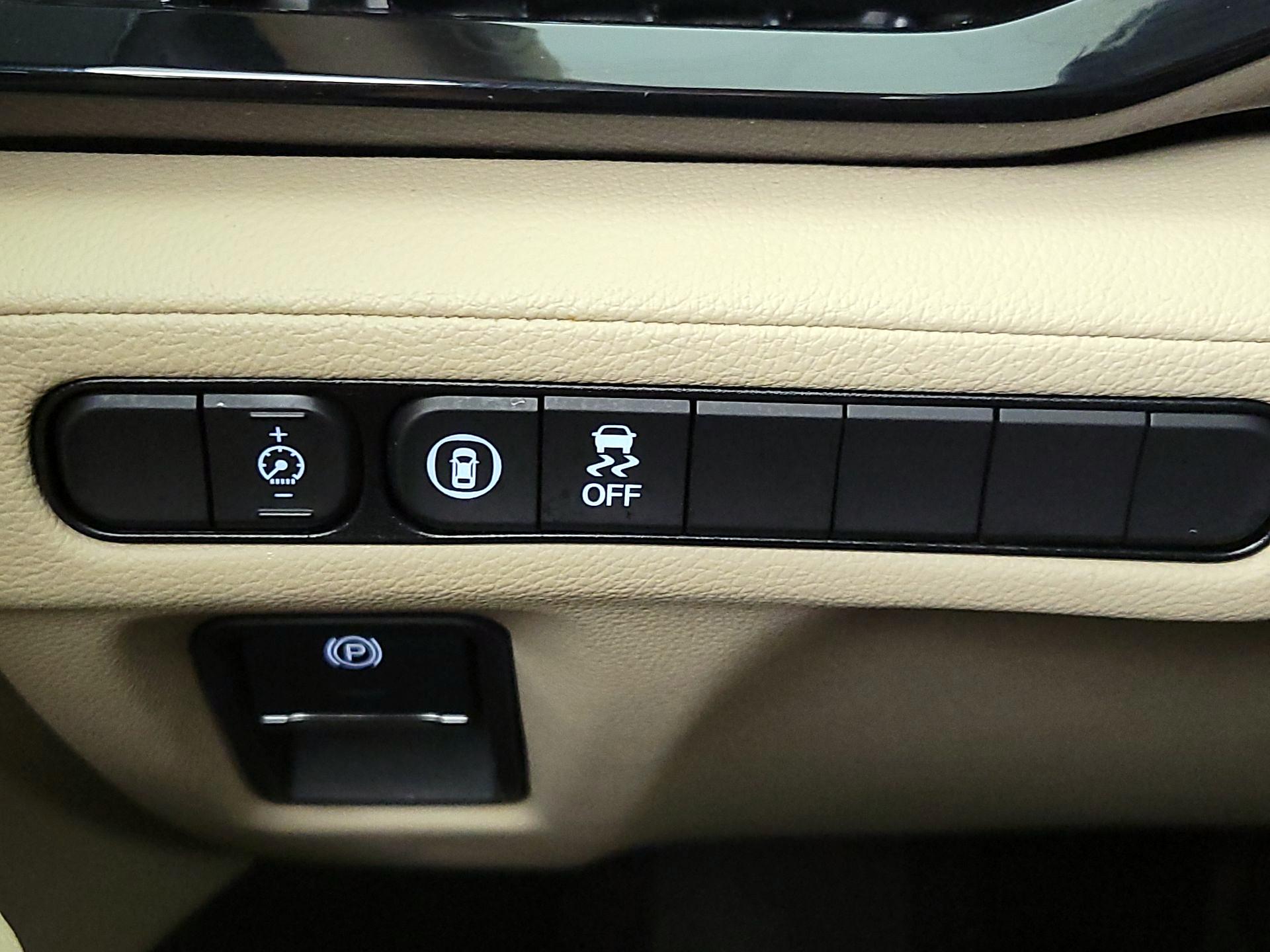 Thumbnail: 2023 Acura MDX - 13