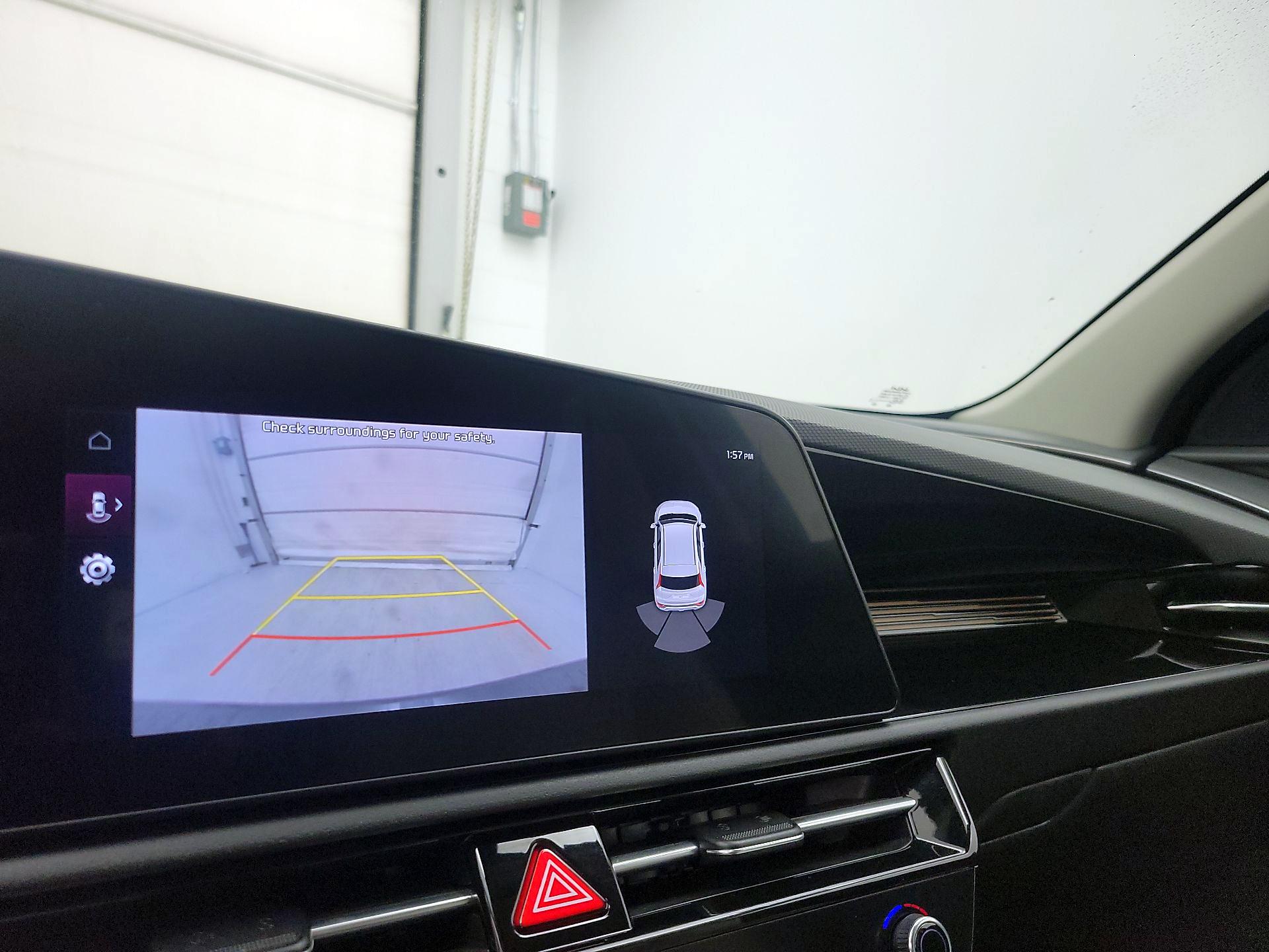 Thumbnail: 2023 Kia Niro - 14