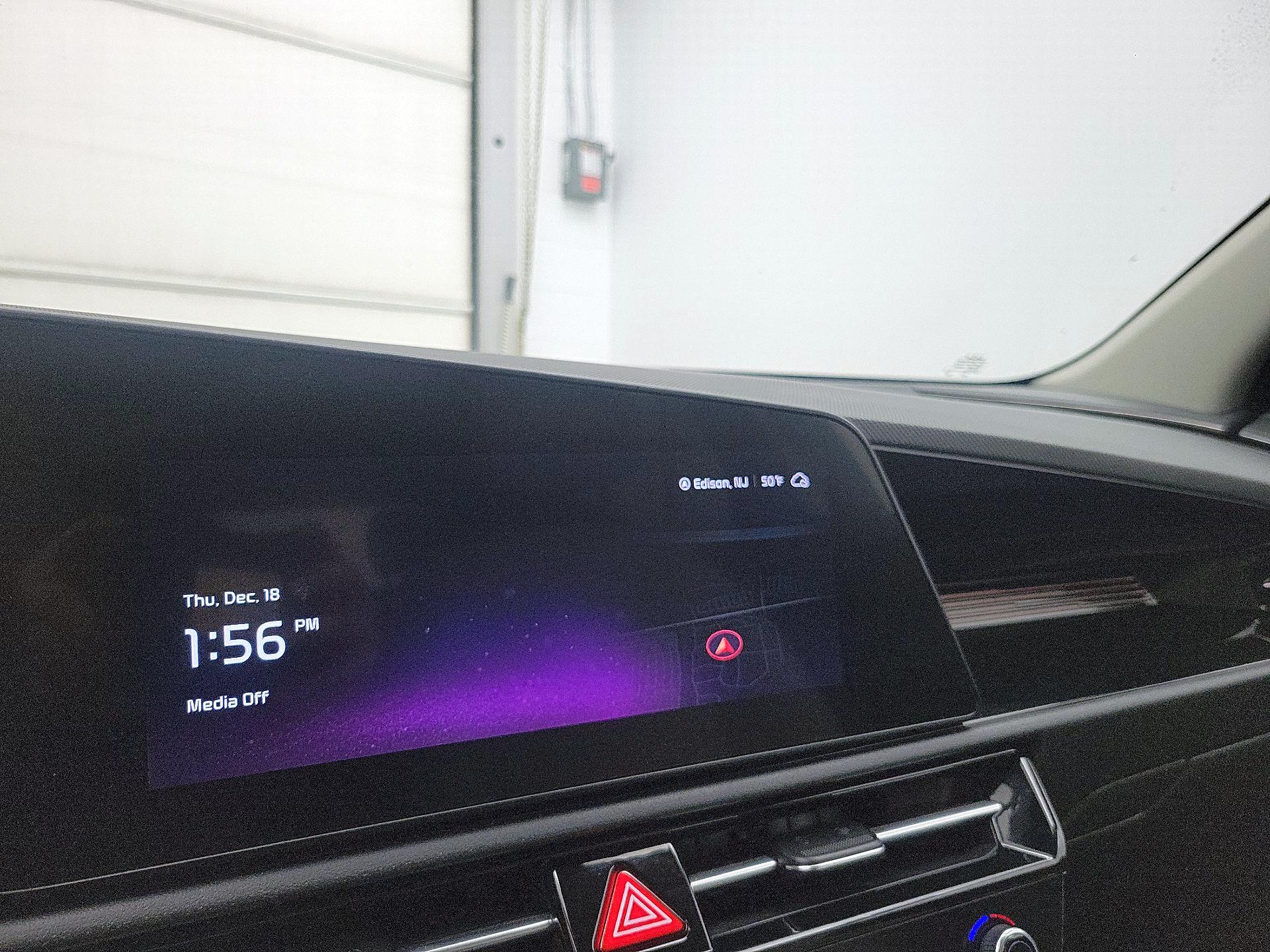 Thumbnail: 2023 Kia Niro - 15