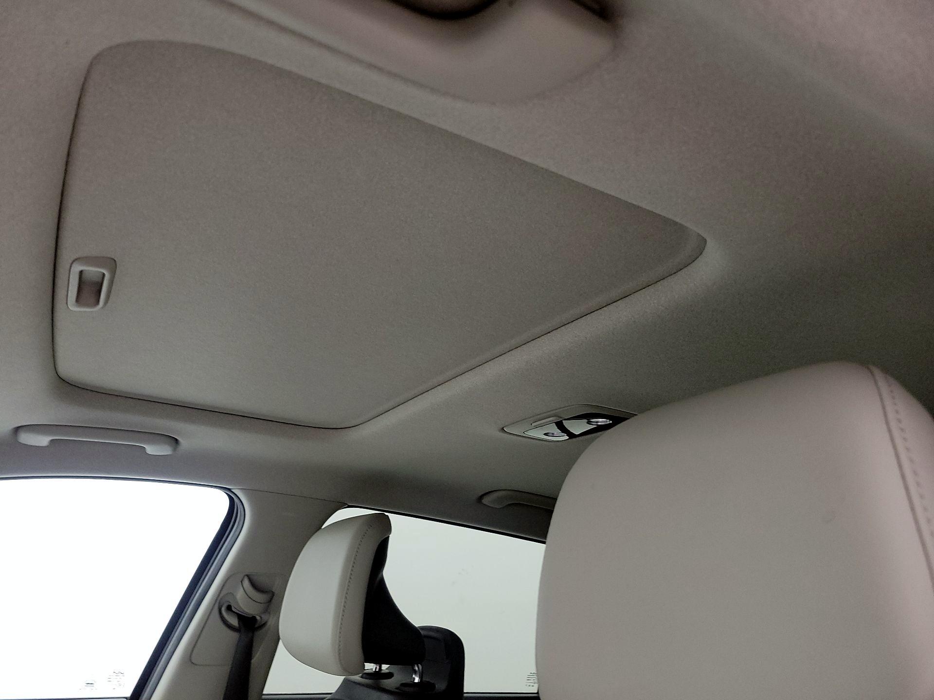 Thumbnail: 2023 Kia Niro - 19