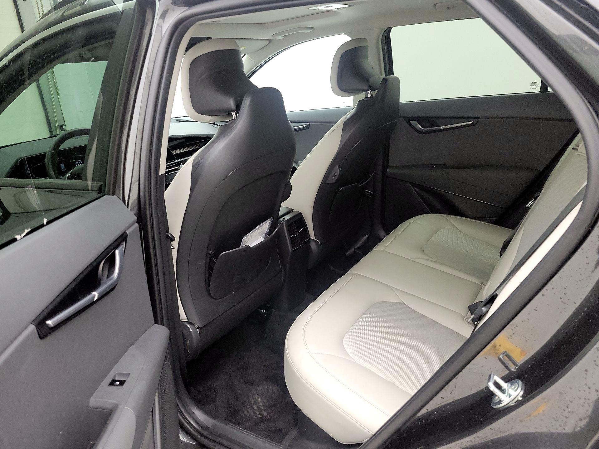 Thumbnail: 2023 Kia Niro - 20