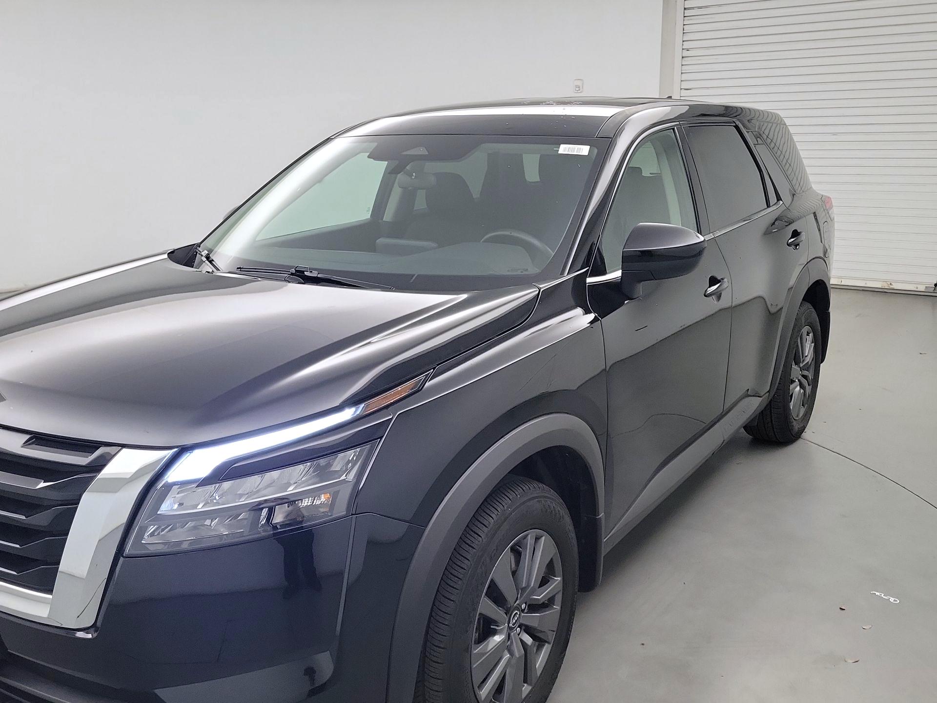 Thumbnail: 2024 Nissan Pathfinder - 3