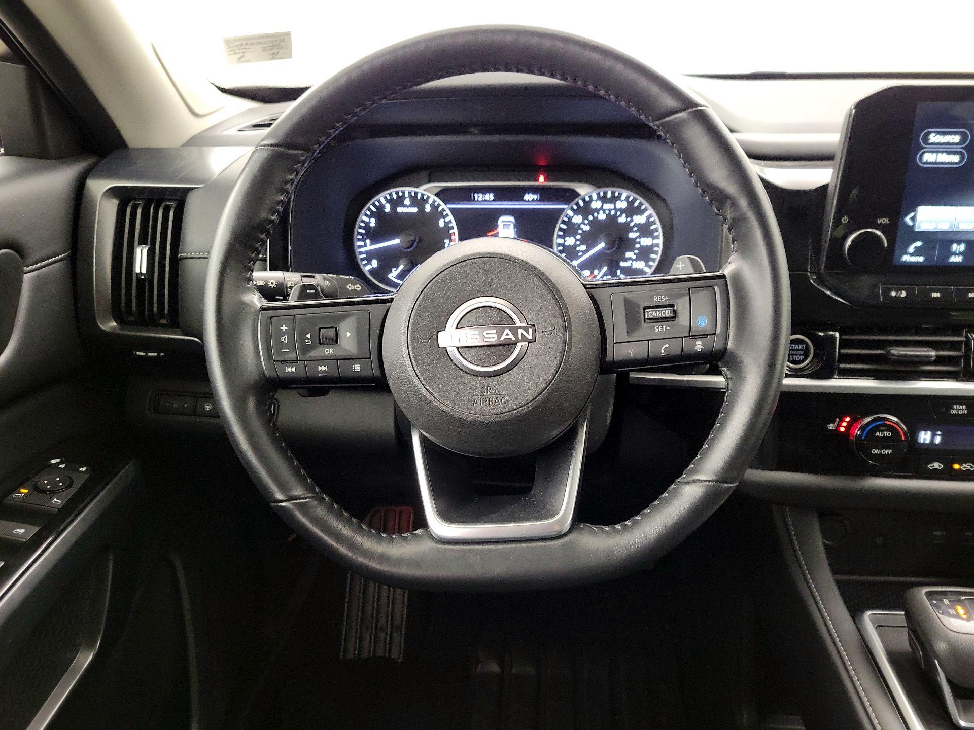 Thumbnail: 2023 Nissan Pathfinder - 10