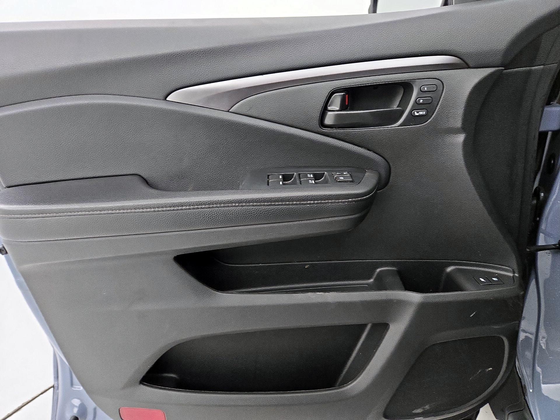 Thumbnail: 2022 Honda Passport - 12