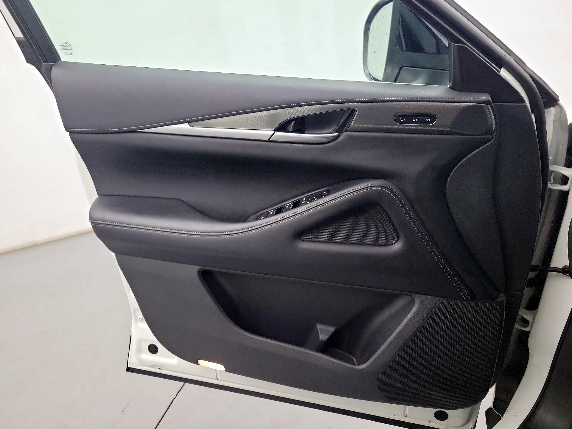 Thumbnail: 2023 INFINITI QX60 - 10