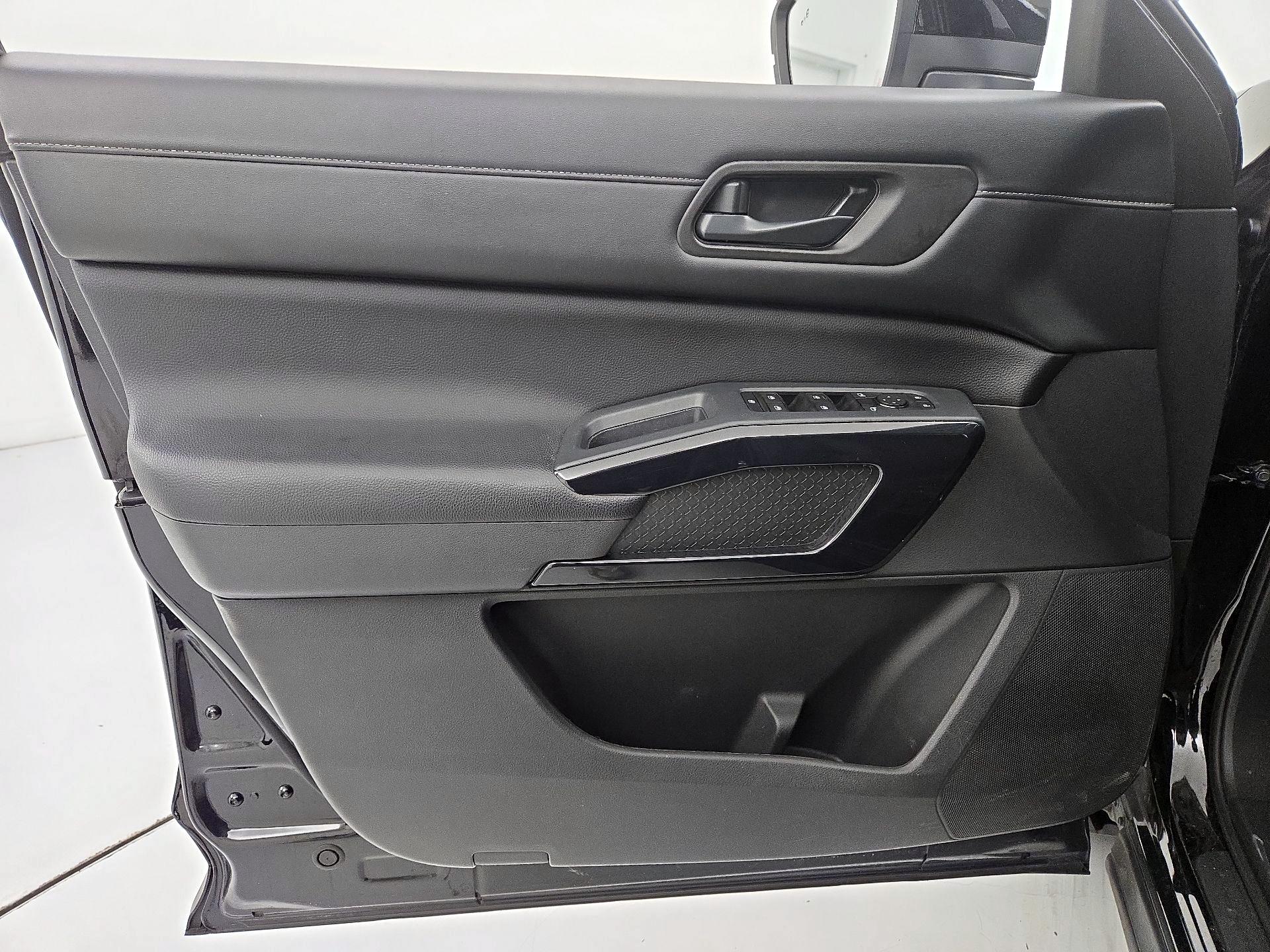 Thumbnail: 2024 Nissan Pathfinder - 12