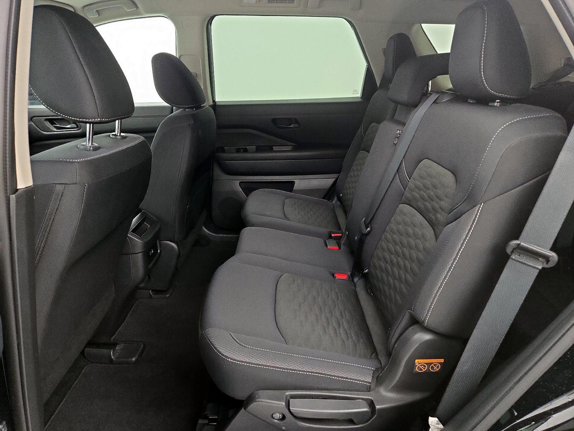 Thumbnail: 2024 Nissan Pathfinder - 19