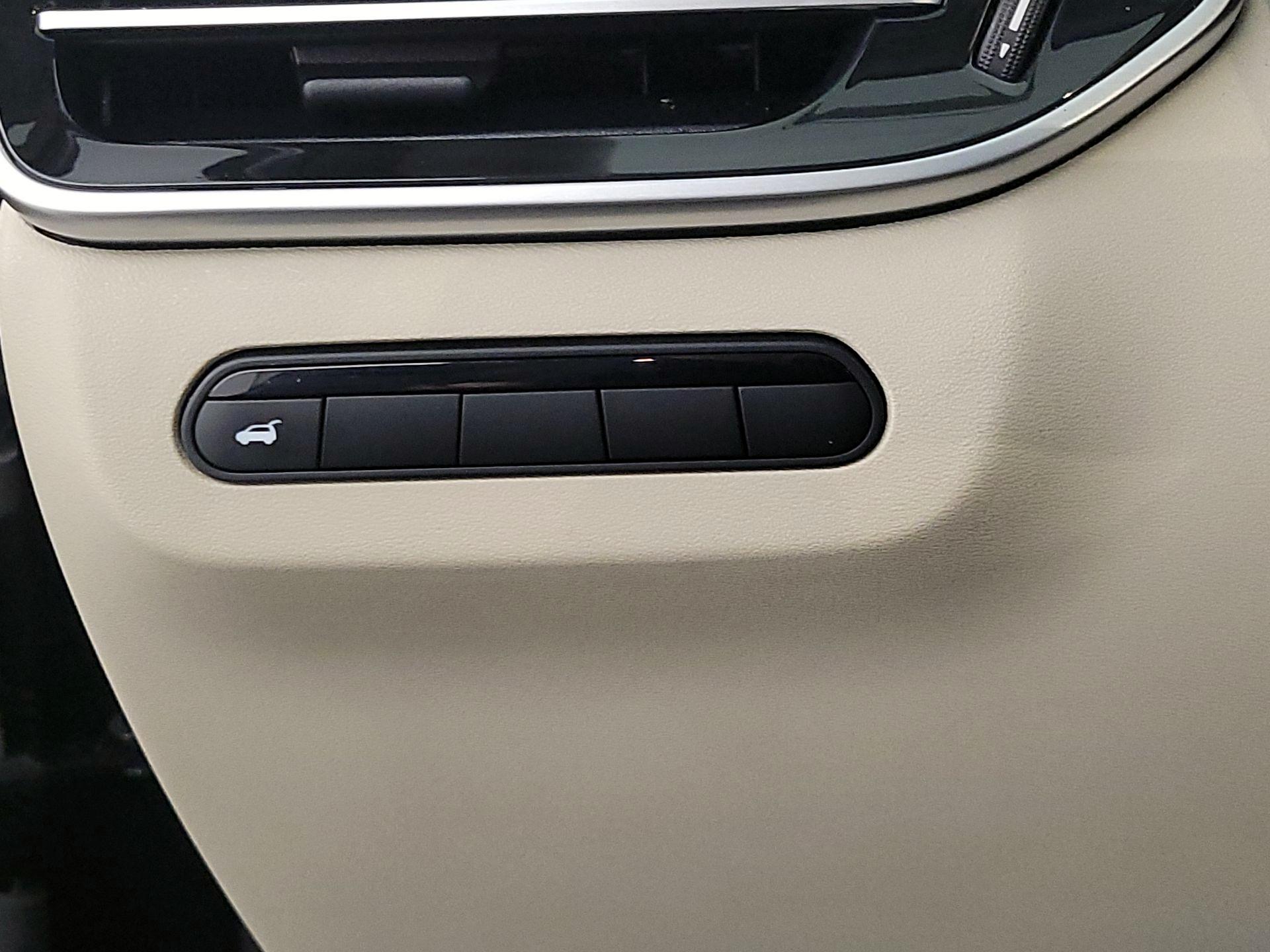 Thumbnail: 2023 INFINITI QX60 - 13