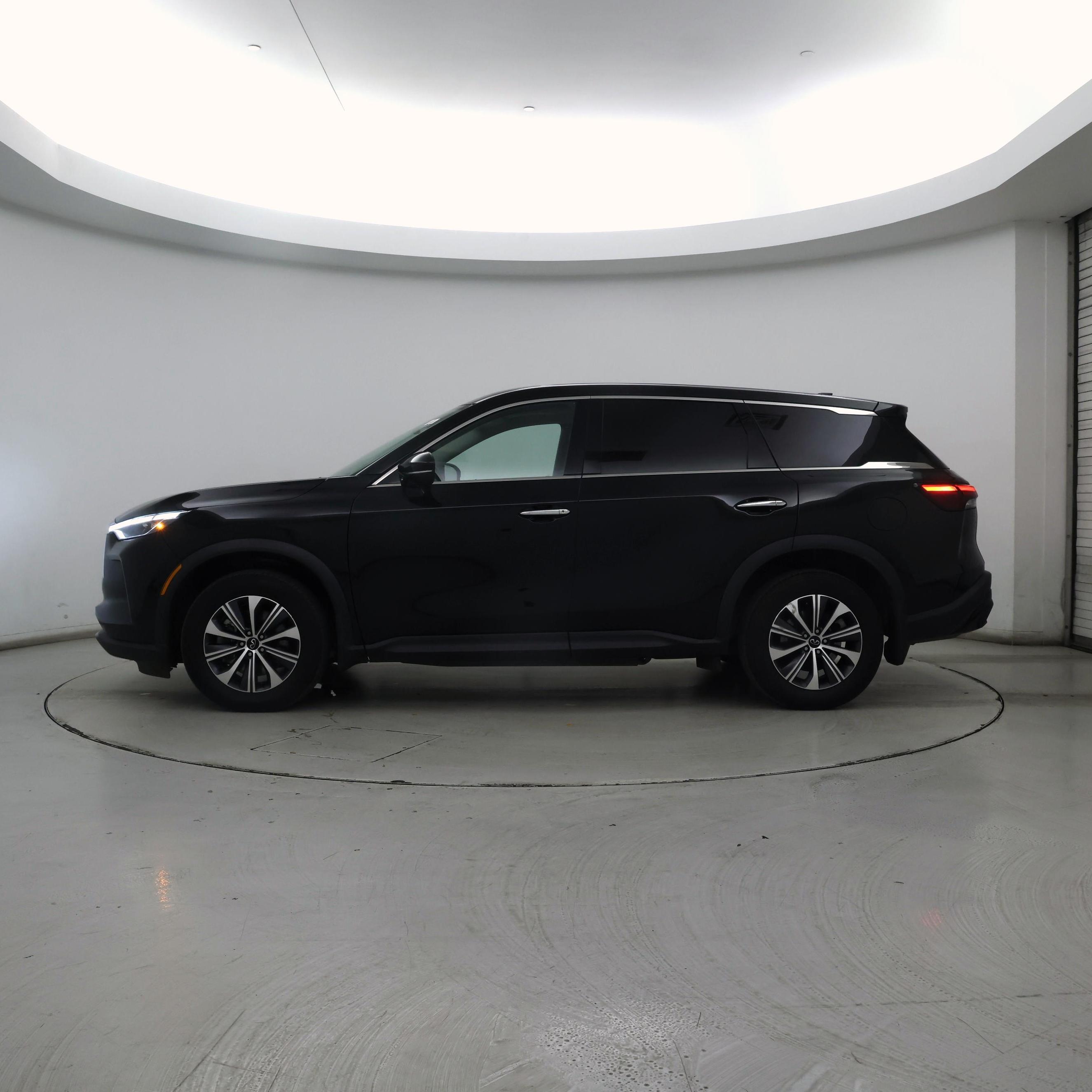 Thumbnail: 2023 INFINITI QX60 - 3