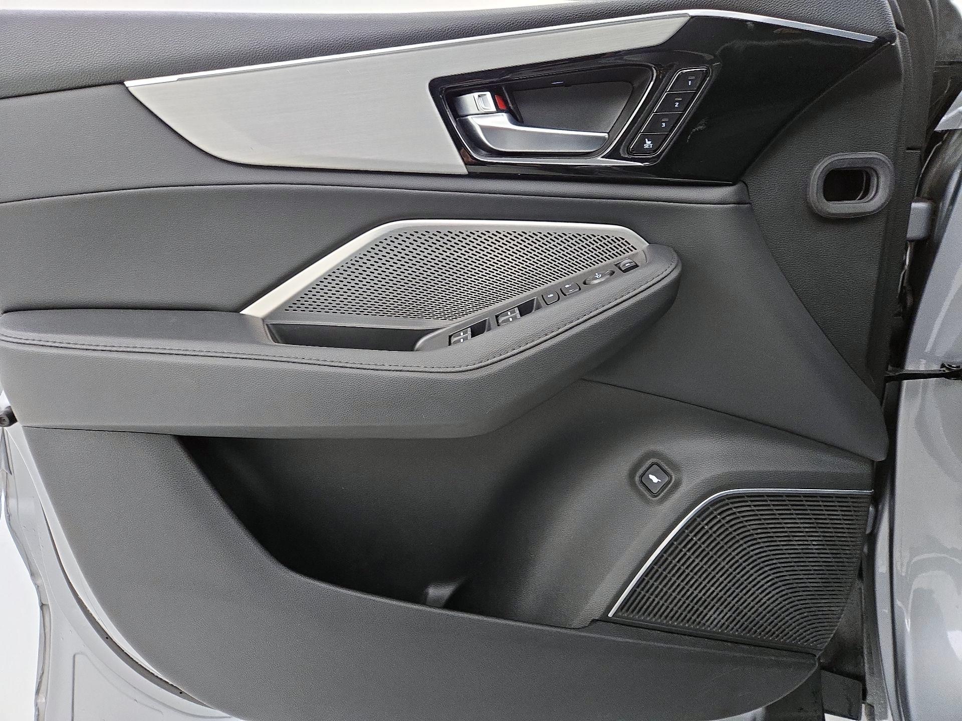 Thumbnail: 2023 Acura MDX - 12