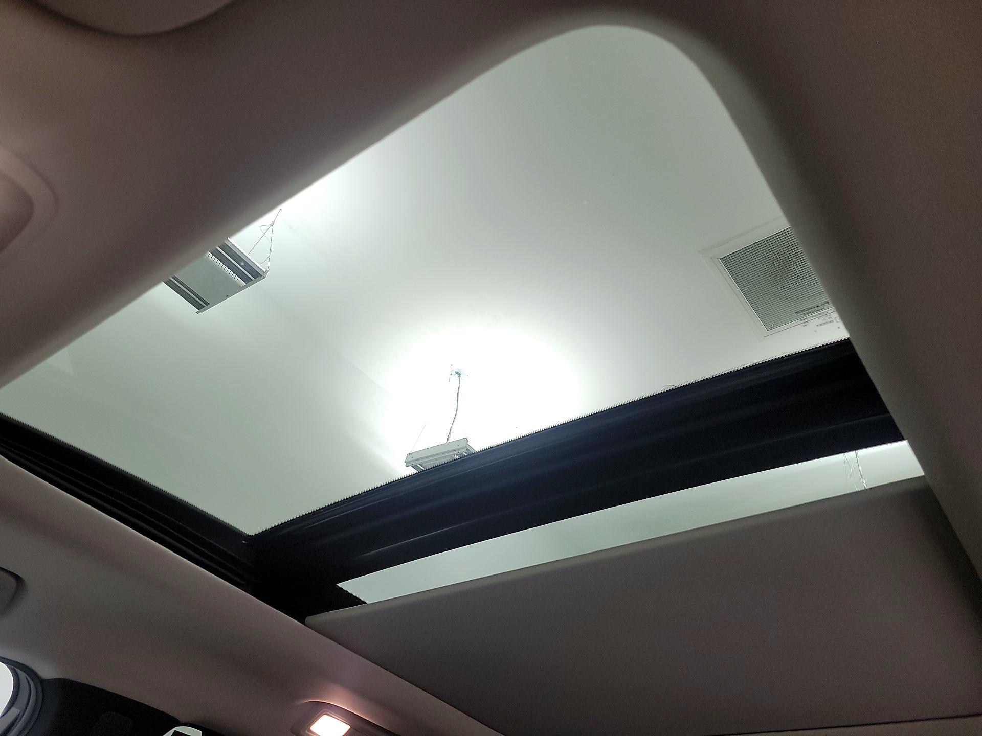 Thumbnail: 2023 INFINITI QX60 - 19