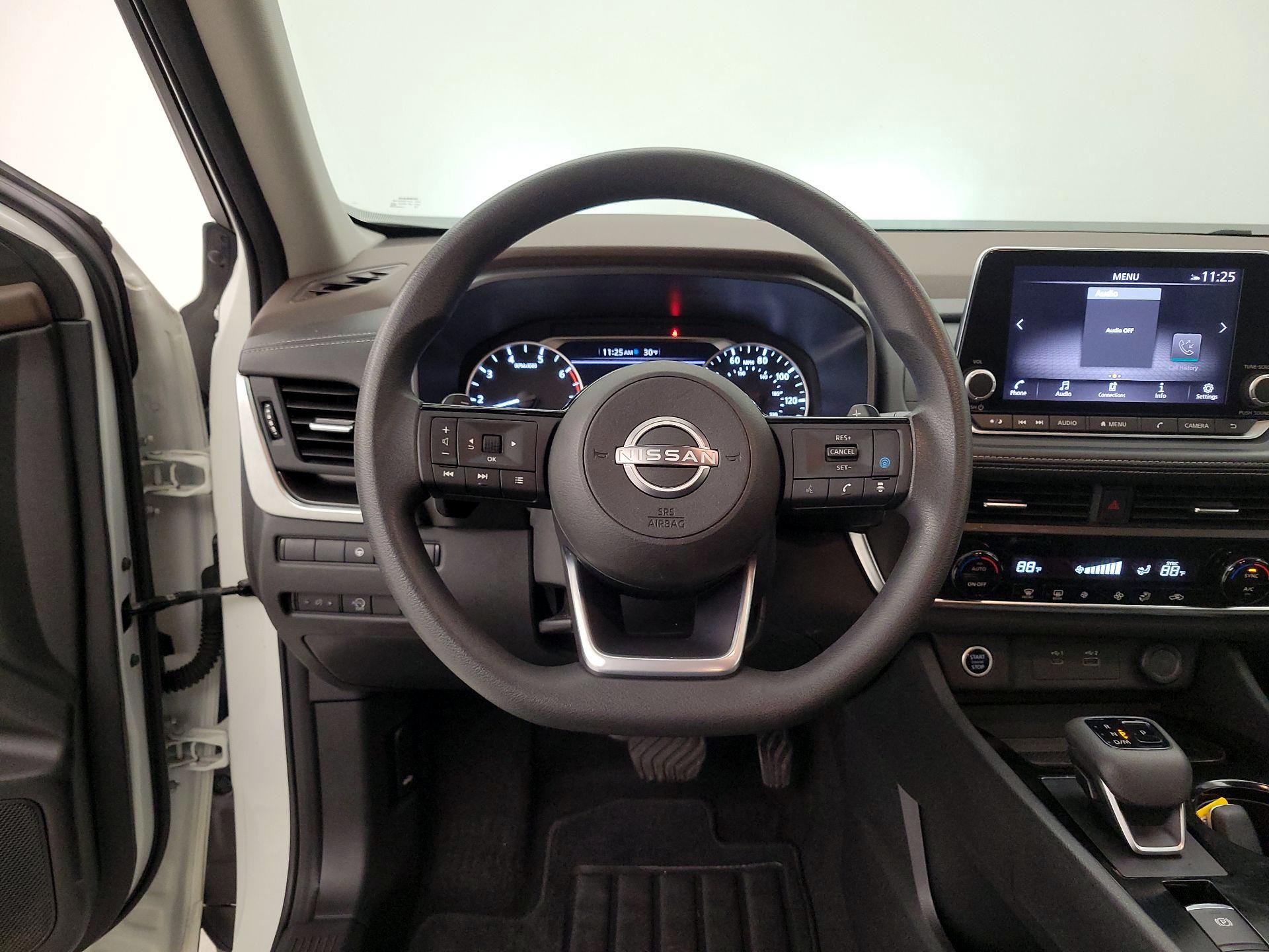 Thumbnail: 2023 Nissan Rogue - 10