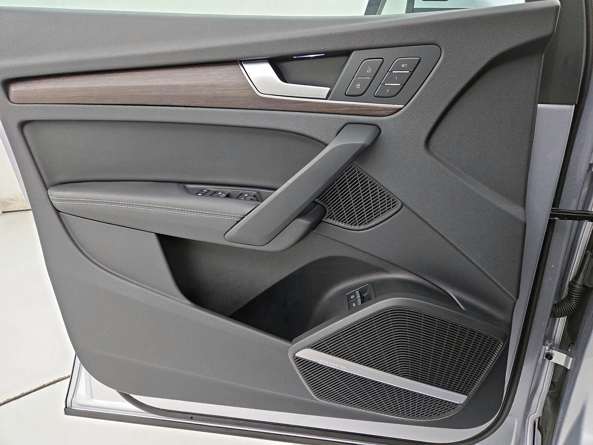 Thumbnail: 2024 Audi Q5 - 12