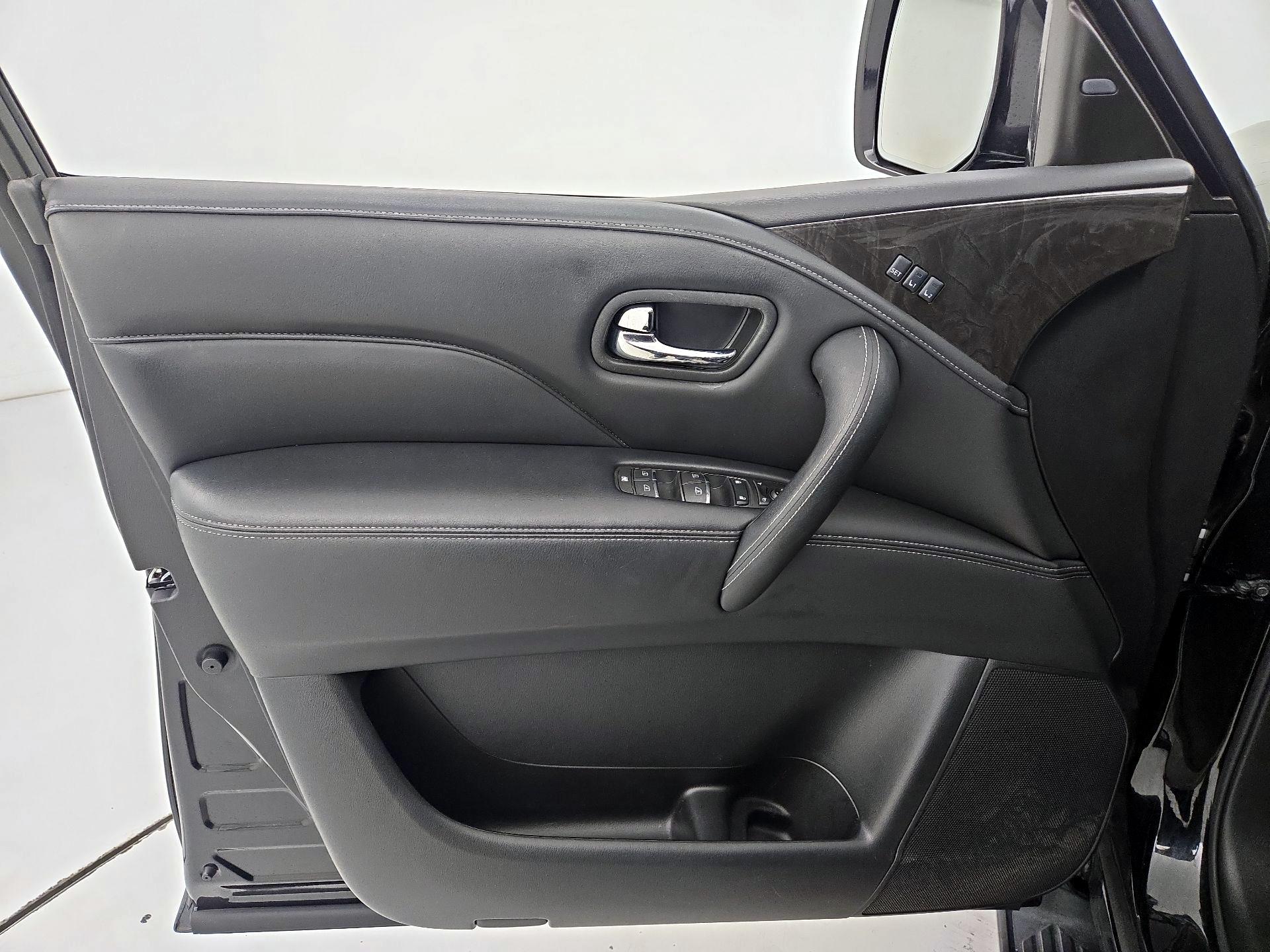 Thumbnail: 2022 INFINITI QX80 - 12