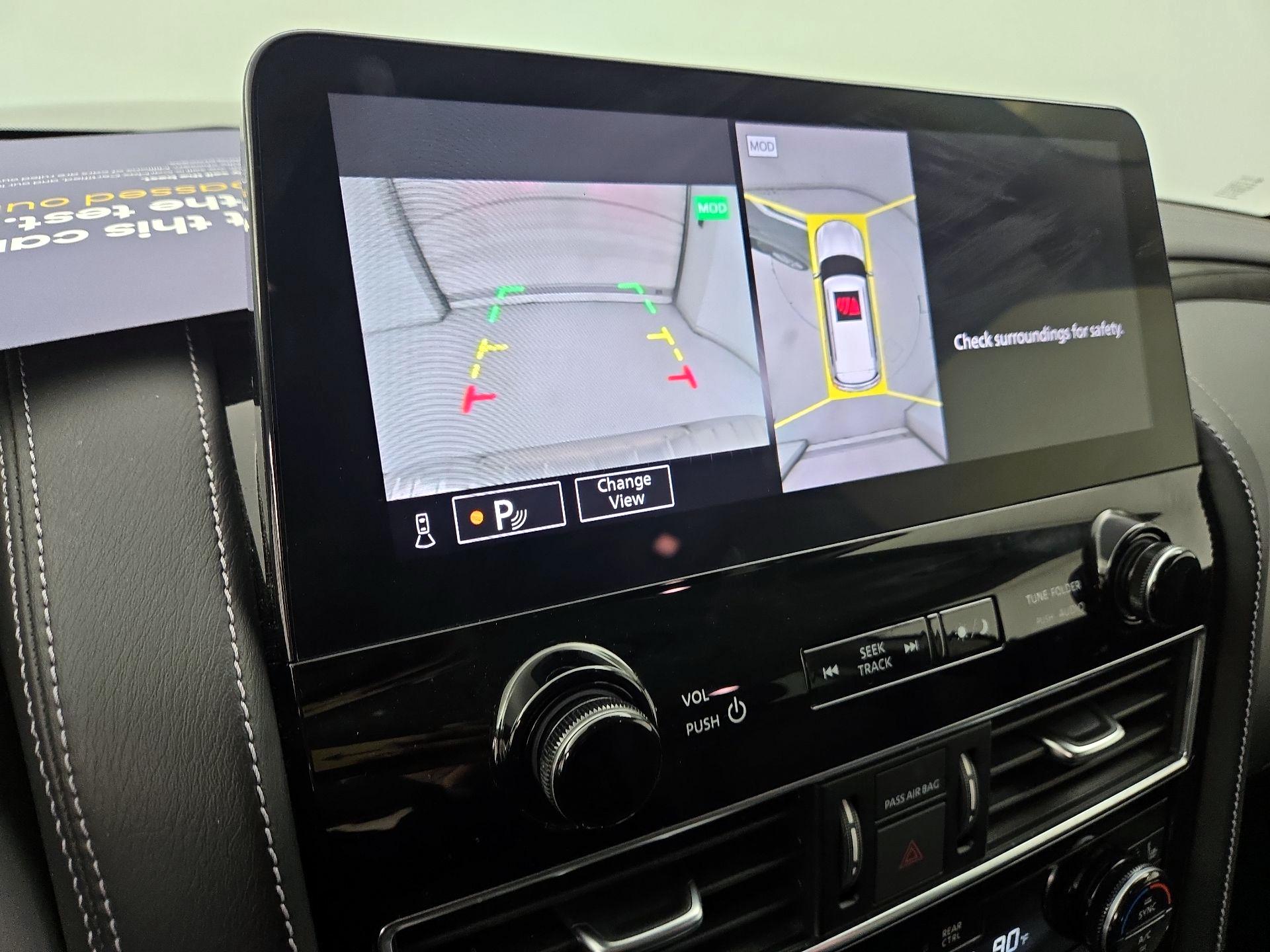 Thumbnail: 2022 INFINITI QX80 - 14