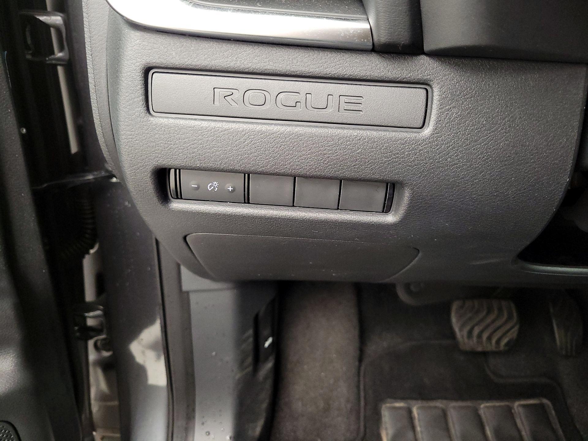 Thumbnail: 2023 Nissan Rogue - 13