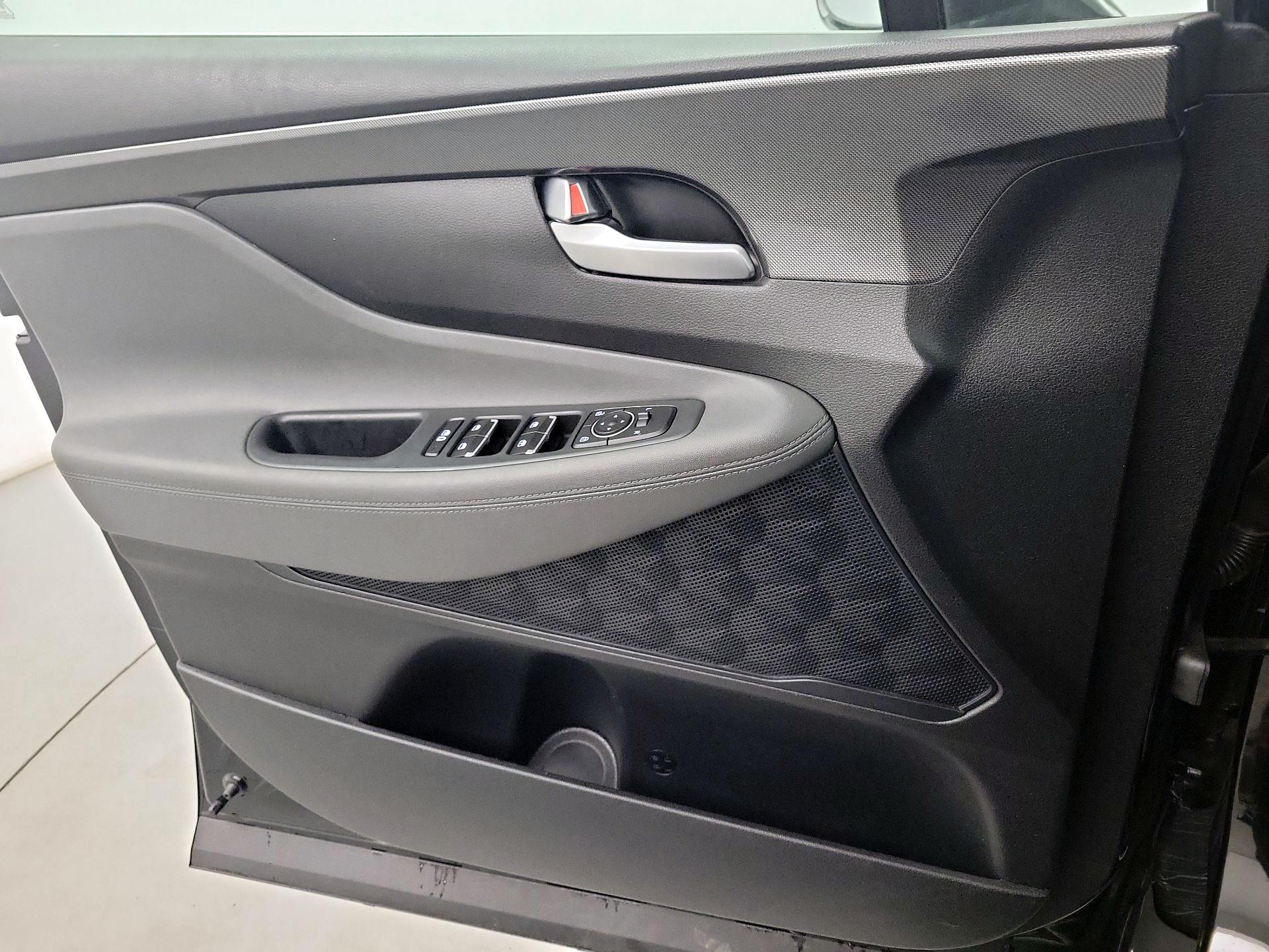 Thumbnail: 2023 Hyundai Santa Fe - 10