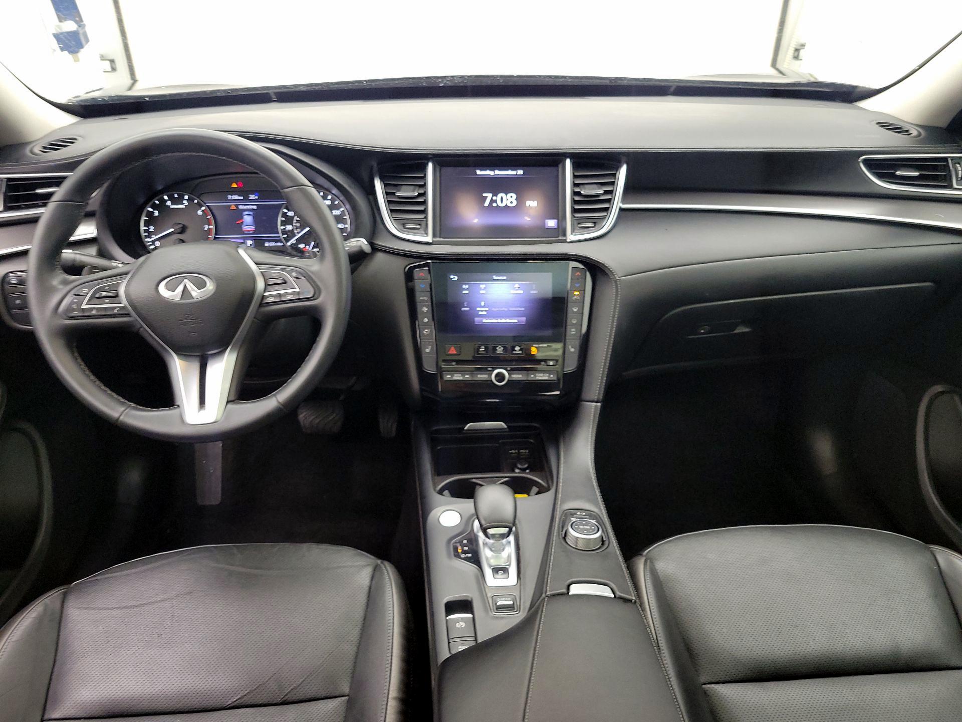 Thumbnail: 2022 INFINITI QX50 - 9