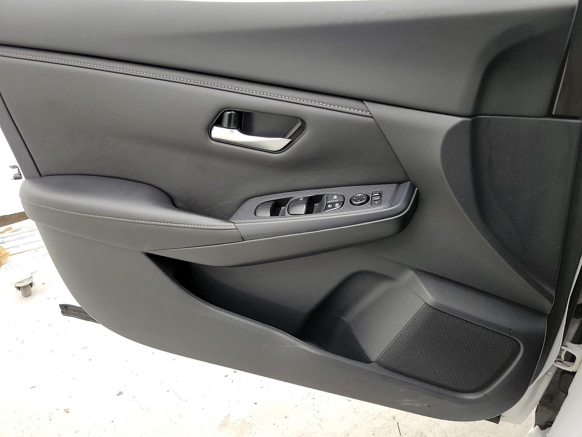 Thumbnail: 2022 Nissan Sentra - 12