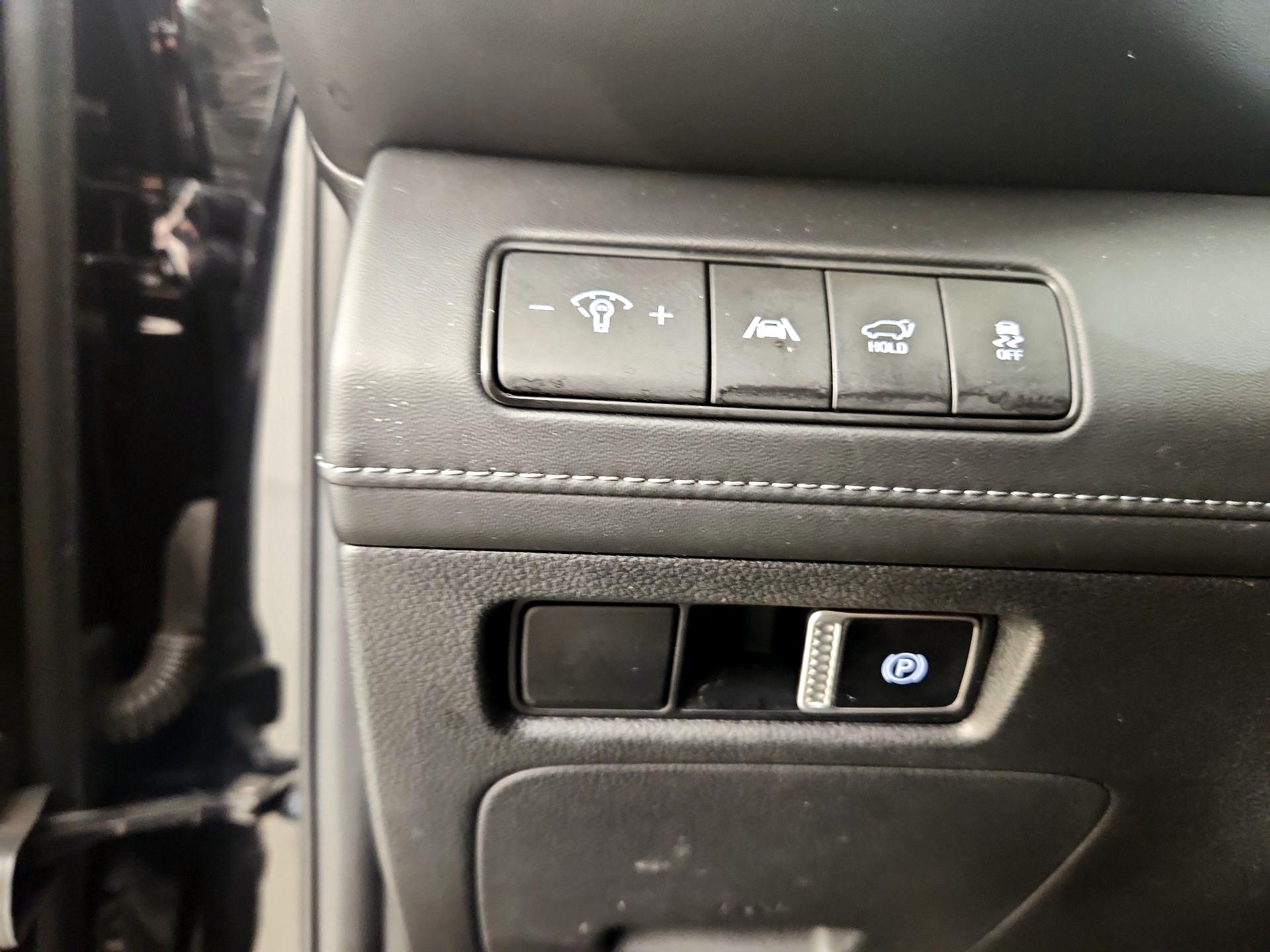 Thumbnail: 2023 Hyundai Santa Fe - 13