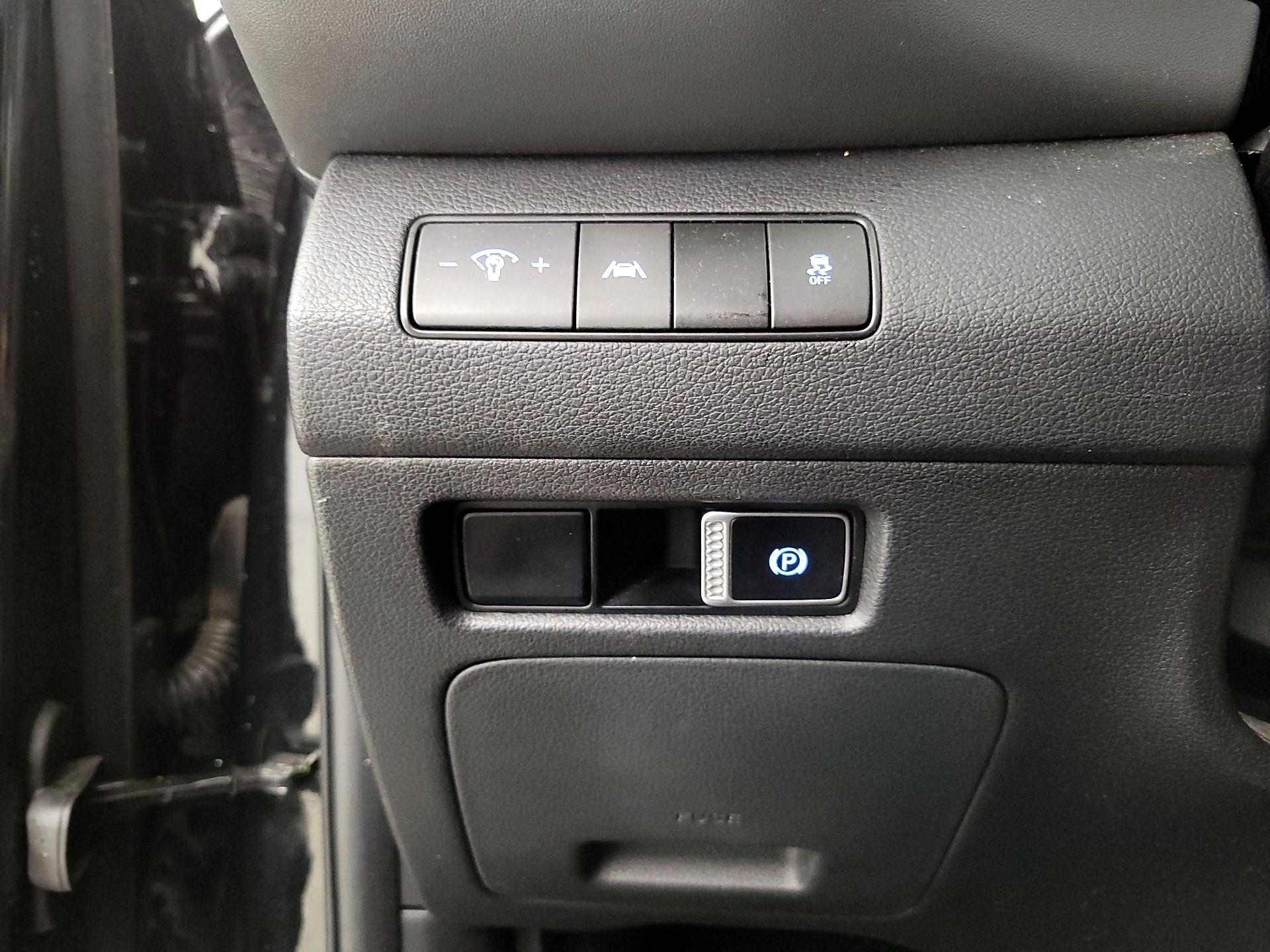 Thumbnail: 2022 Hyundai Santa Fe - 13