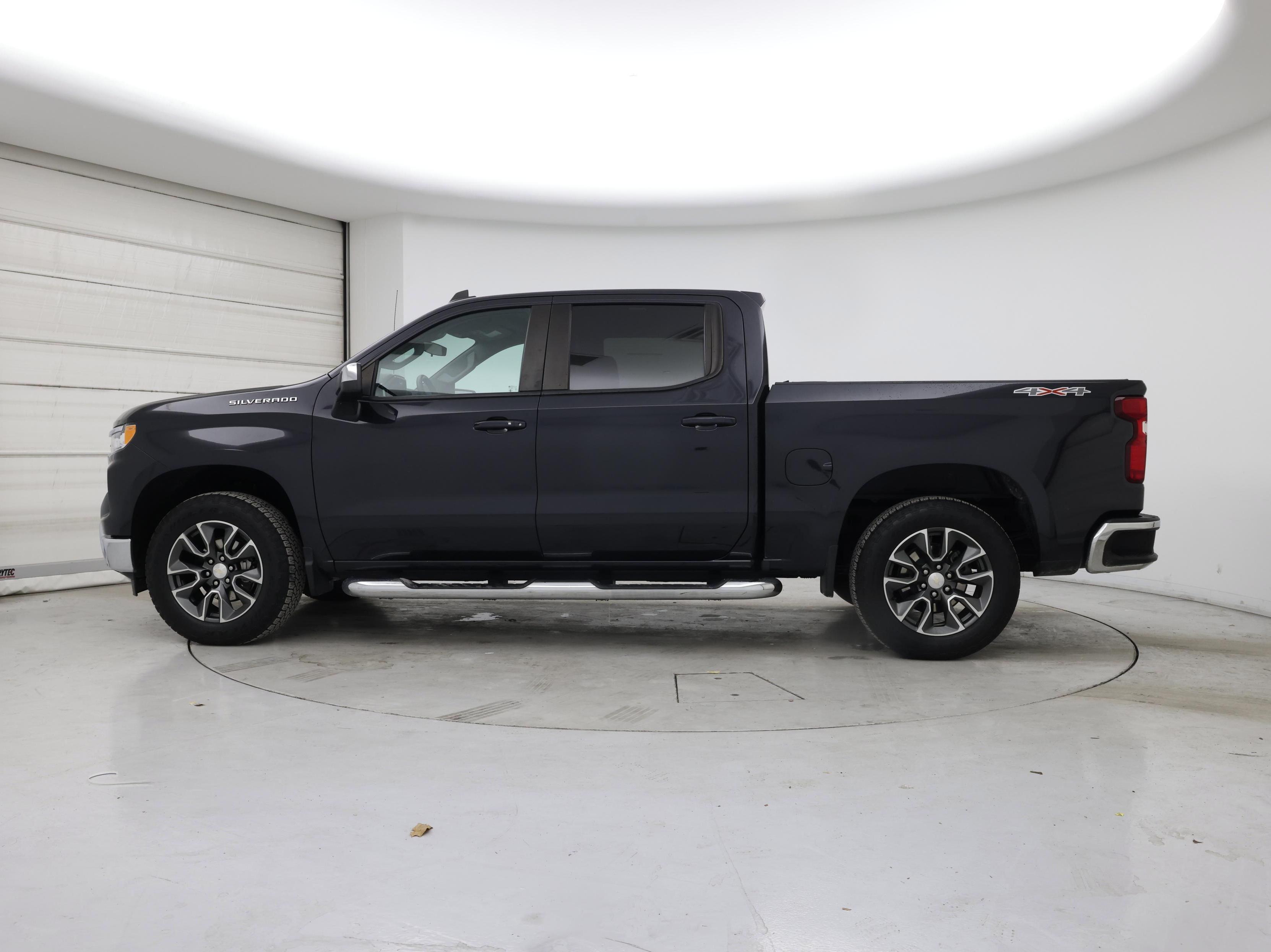 Thumbnail: 2023 Chevrolet Silverado 1500 - 3