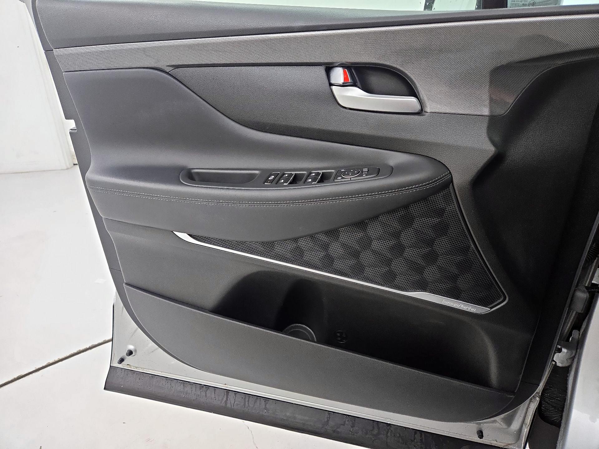 Thumbnail: 2022 Hyundai Santa Fe - 12